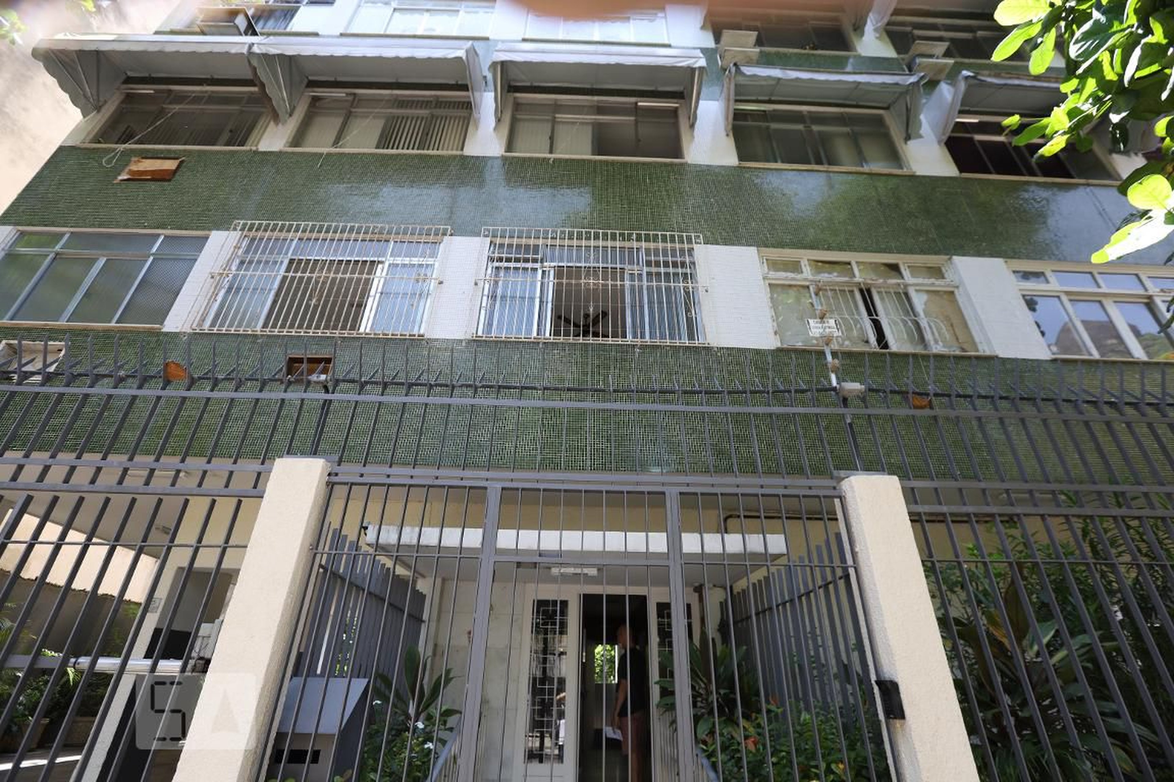 Fachada do Prédio Condomínio em Rua Borda do Mato, 254