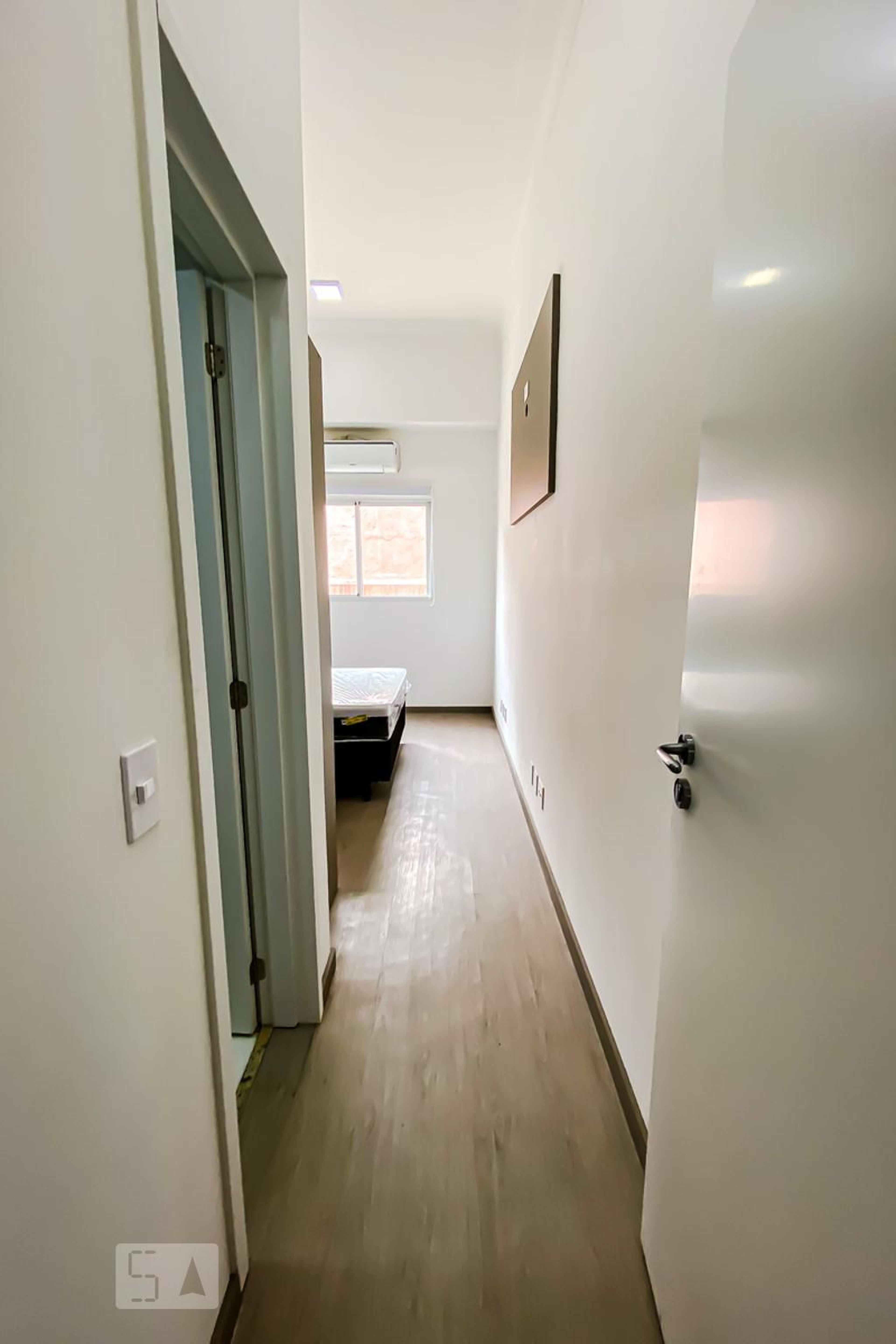 Entrada Condomínio em Rua Barretos, 115