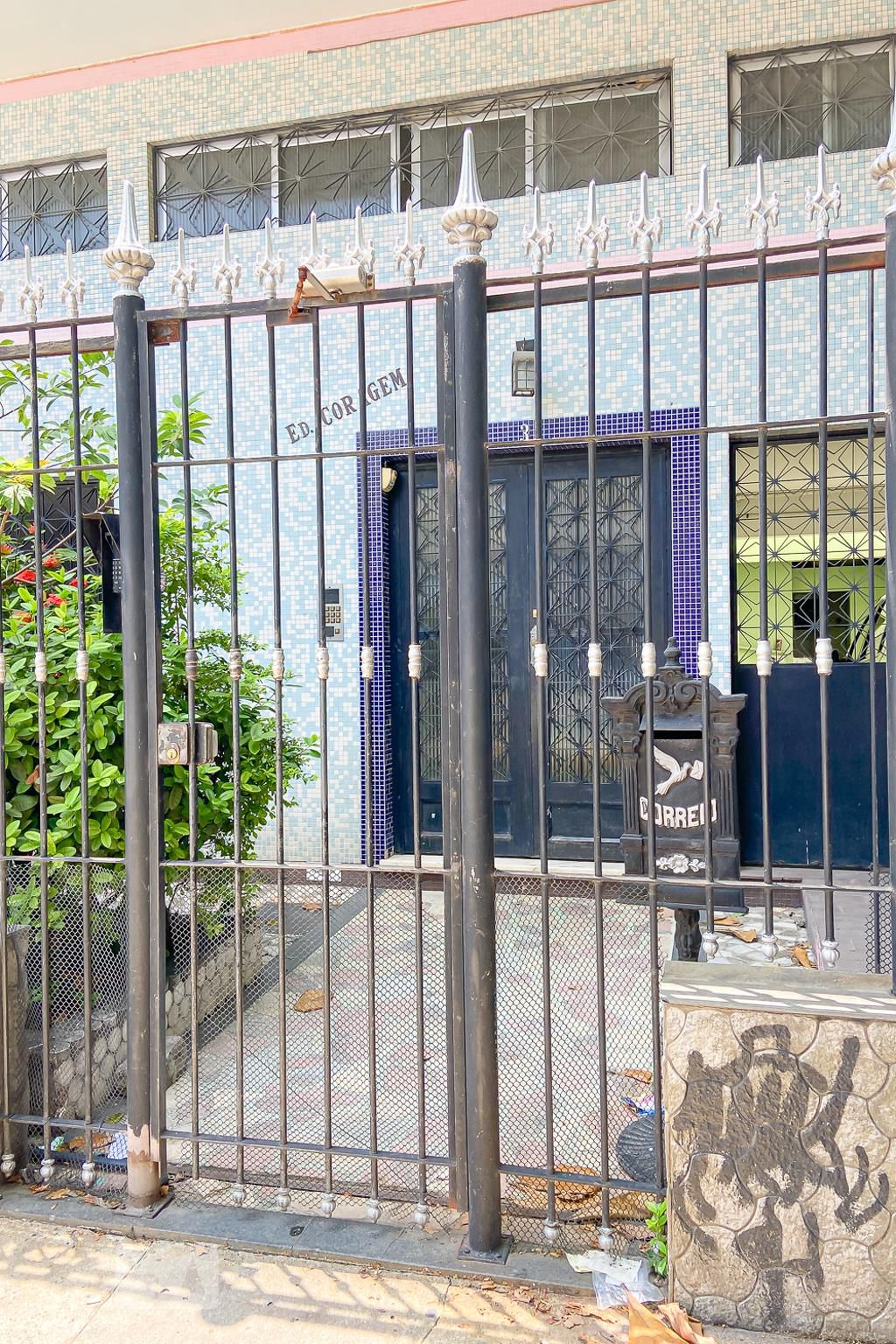 Entrada do prédio - null