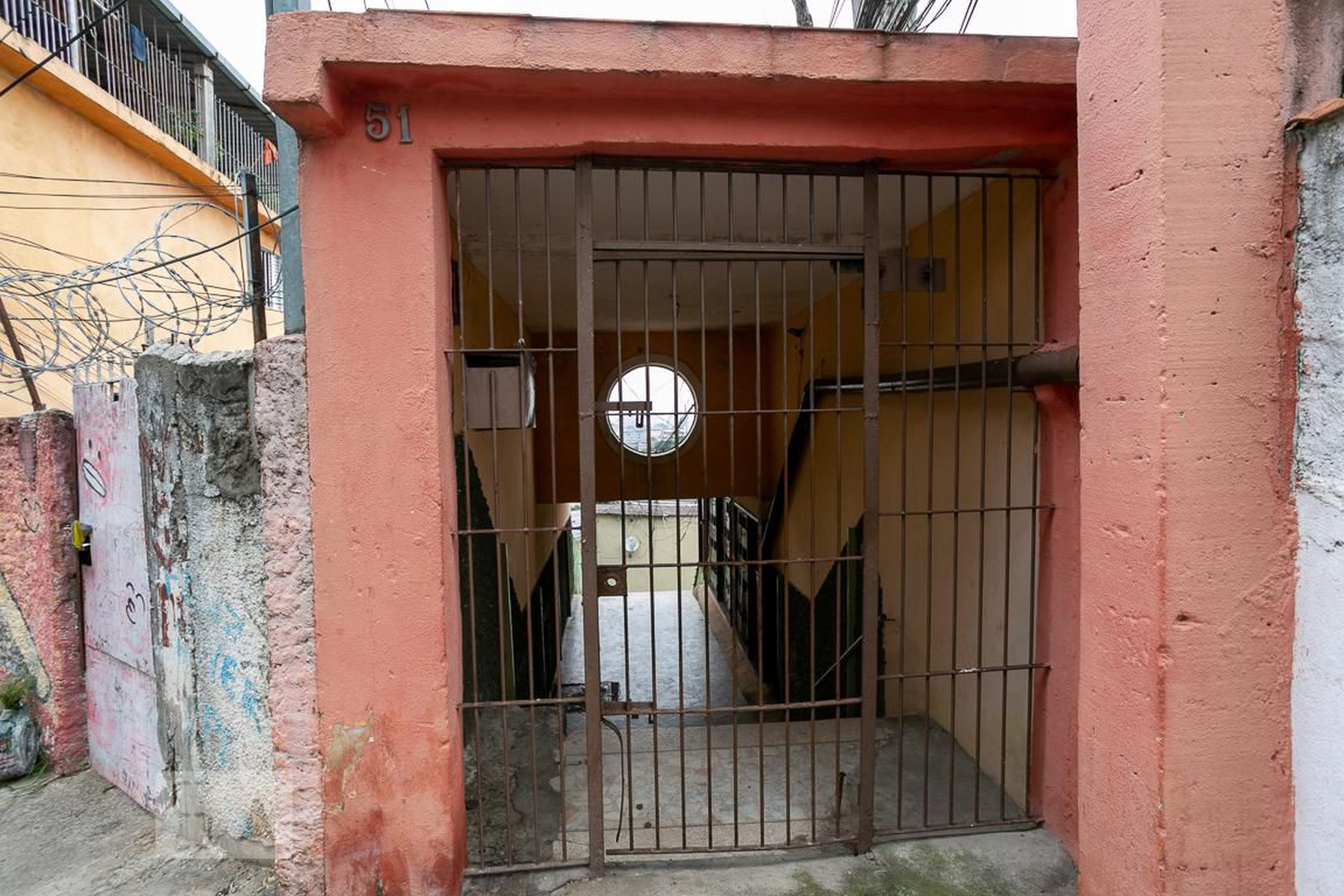 Fachada Condomínio em Praça Santíssima Trindade, 51