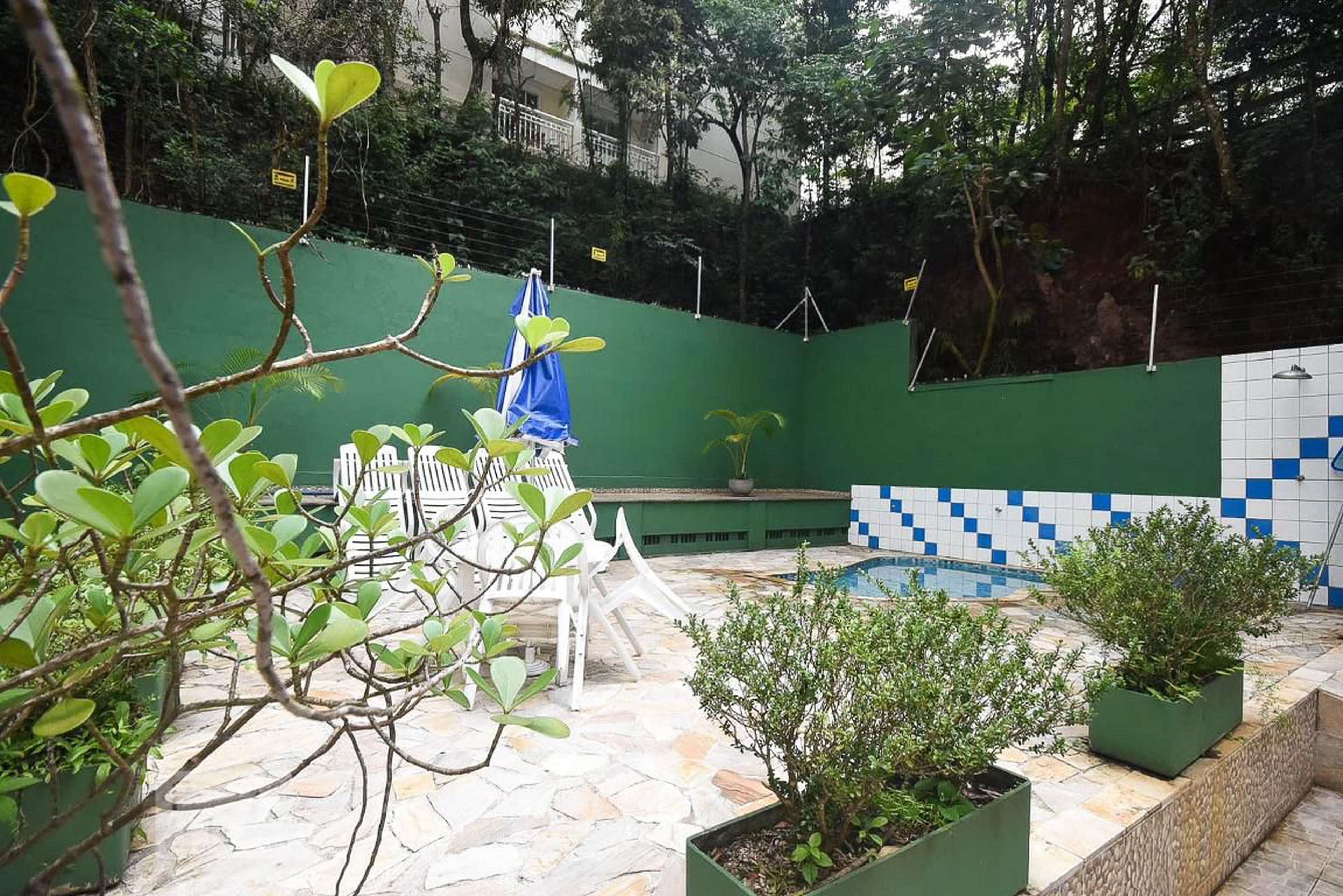 Piscina - Edifício Villa Luigi Greco