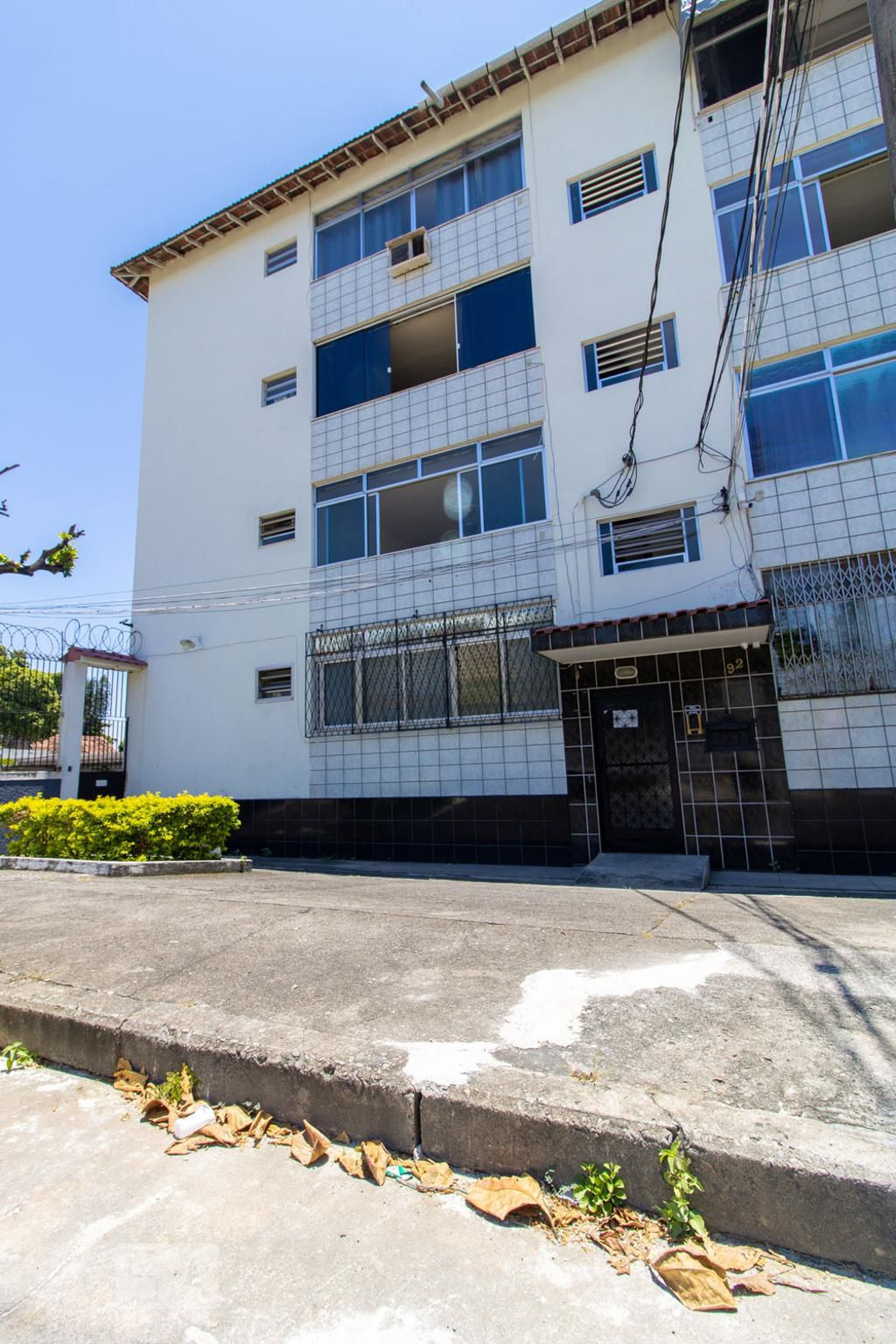 Fachada Condomínio em Rua São Benígno, 92