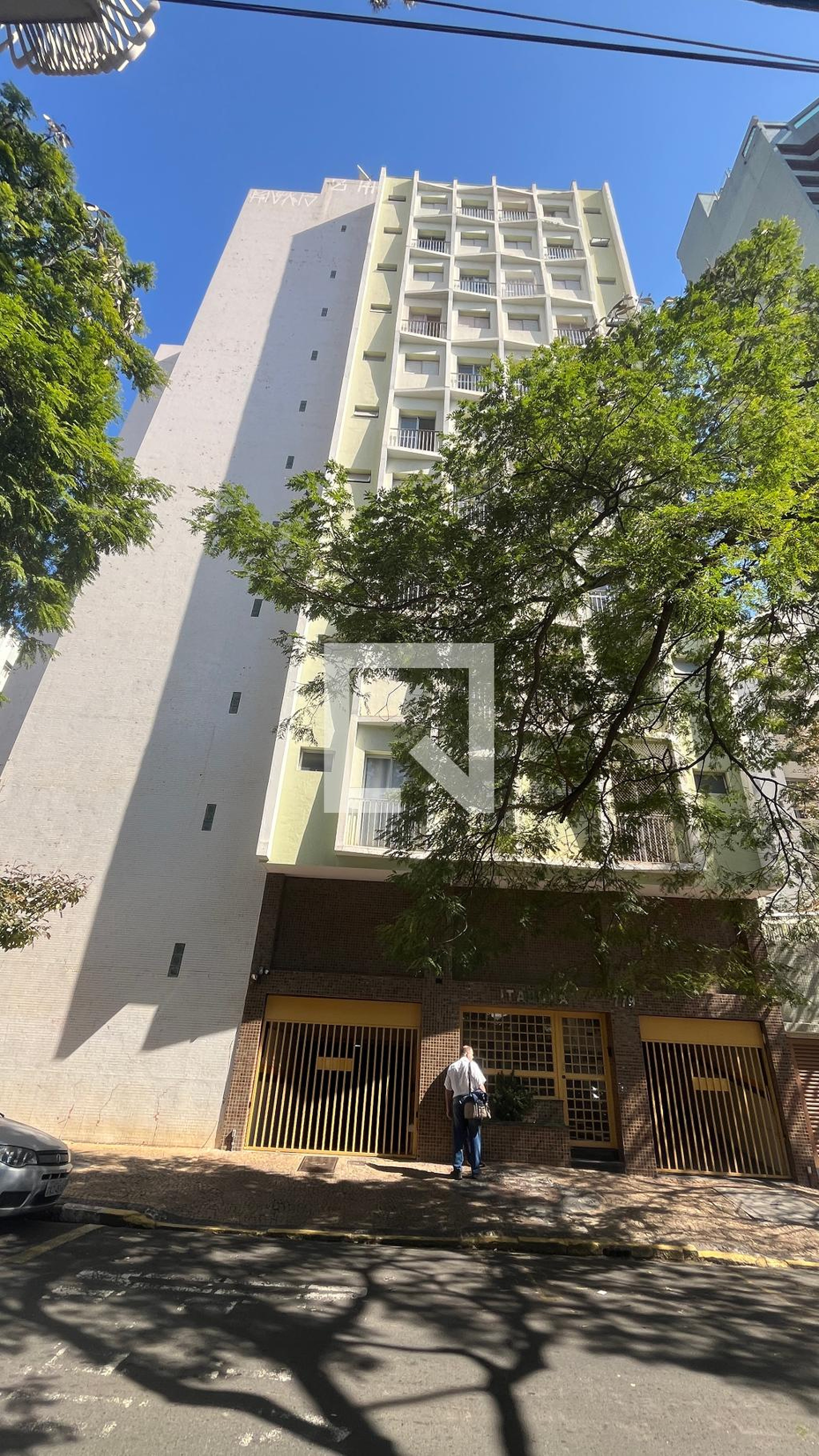 Fachada Condomínio em Rua Sacramento, 779