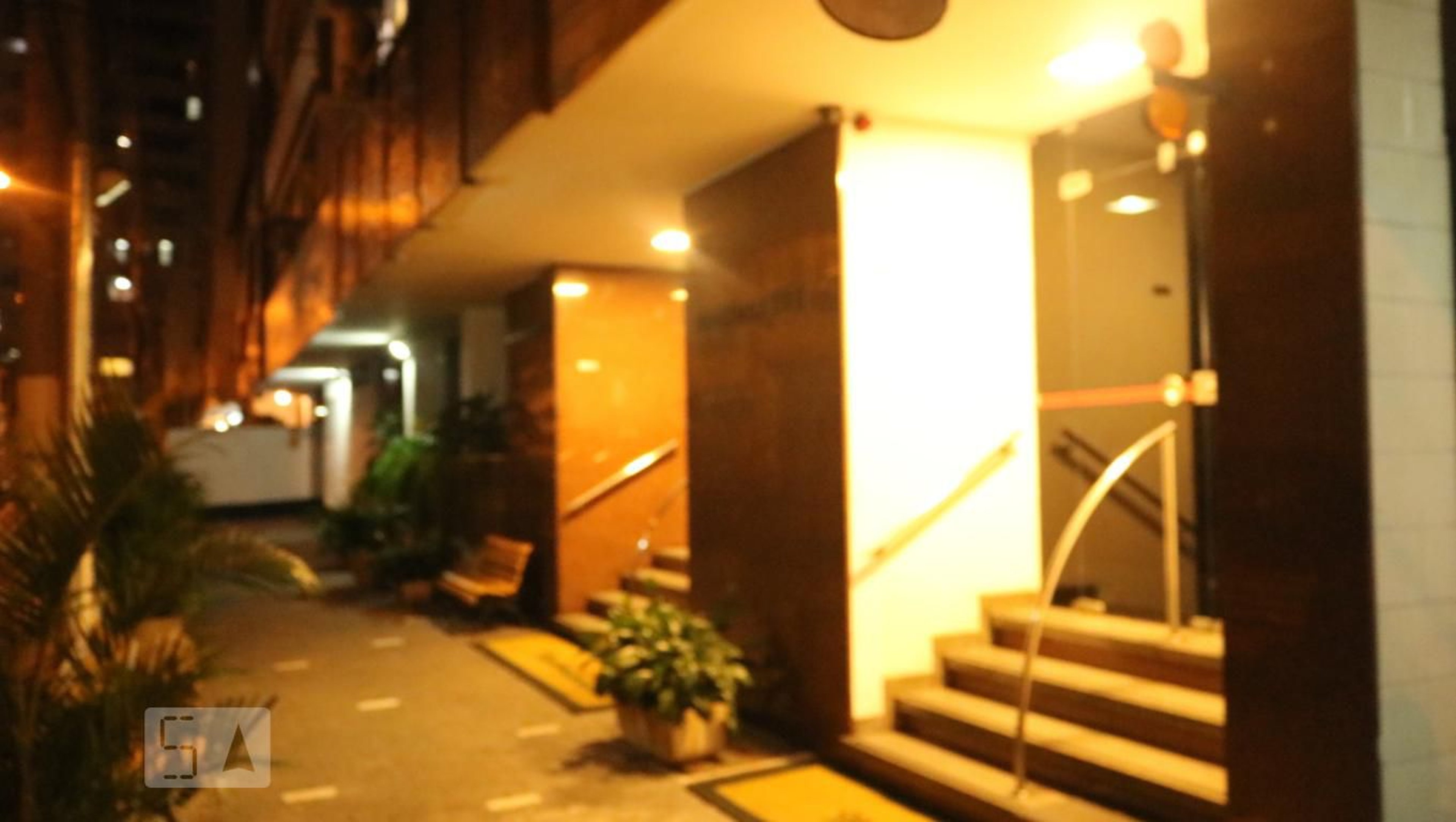 Fachada do Condomínio Edifício Montmartre