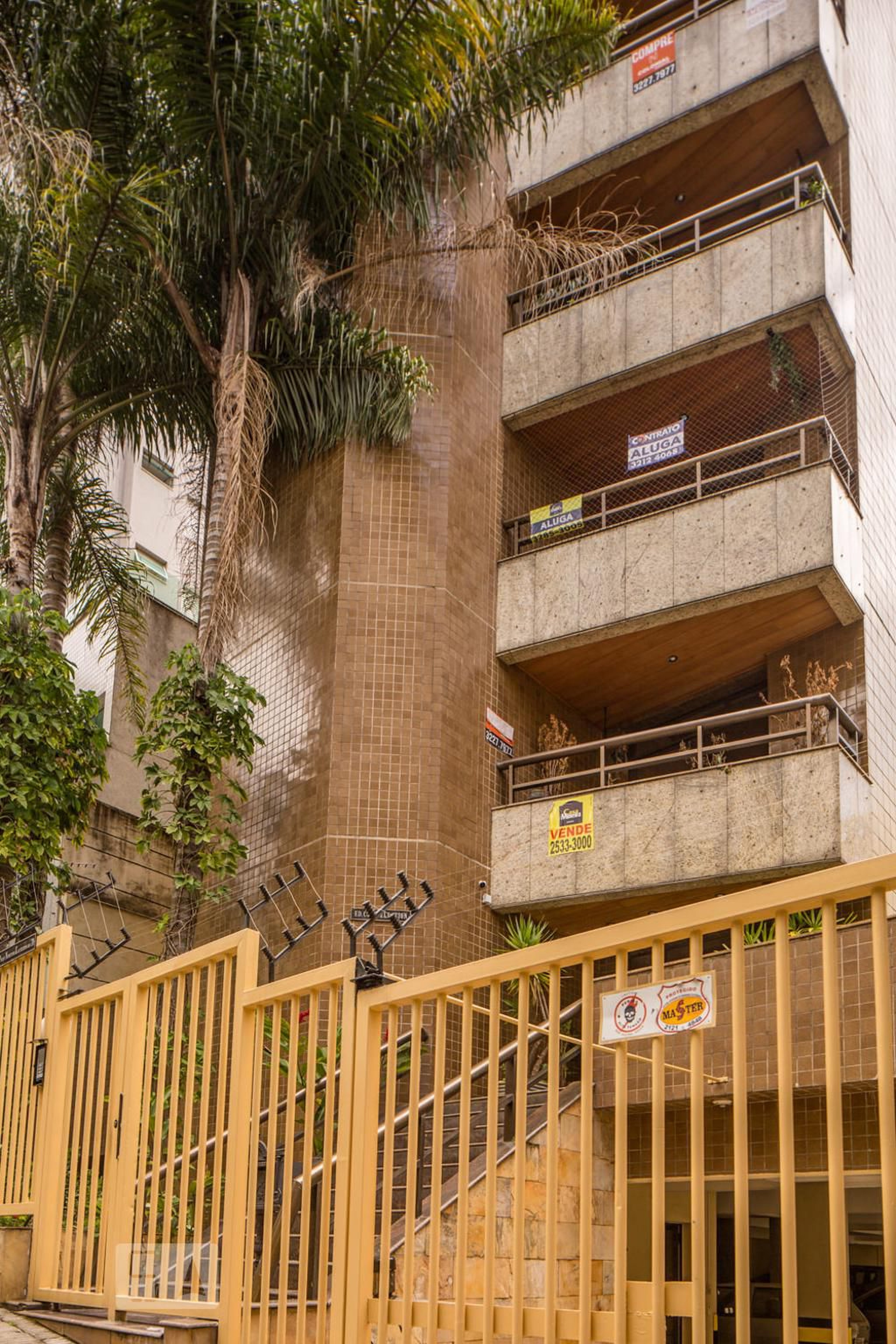 Fachada Condomínio em Rua Professor Norton Kaiserman, 70