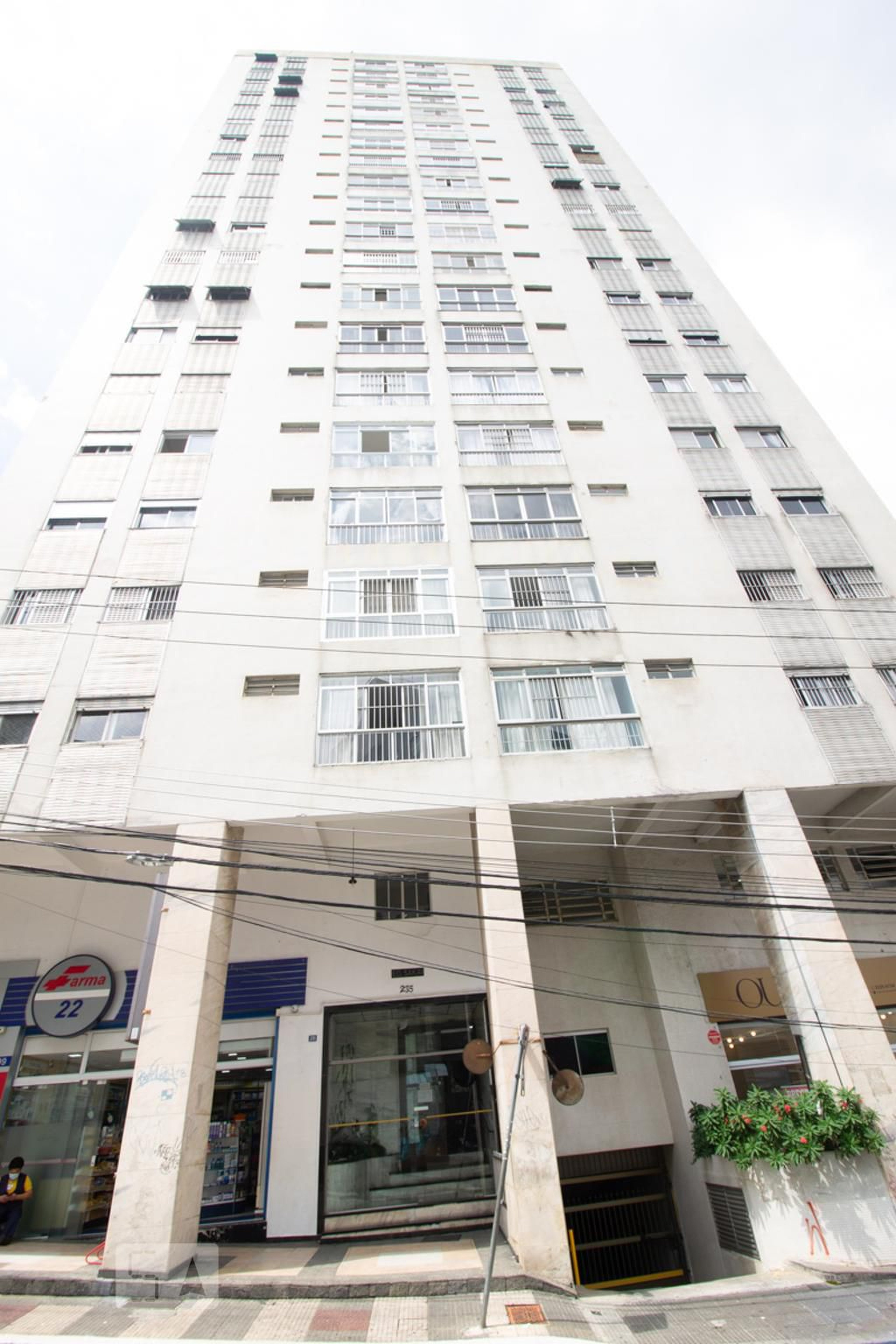 Fachada Condomínio Sakai