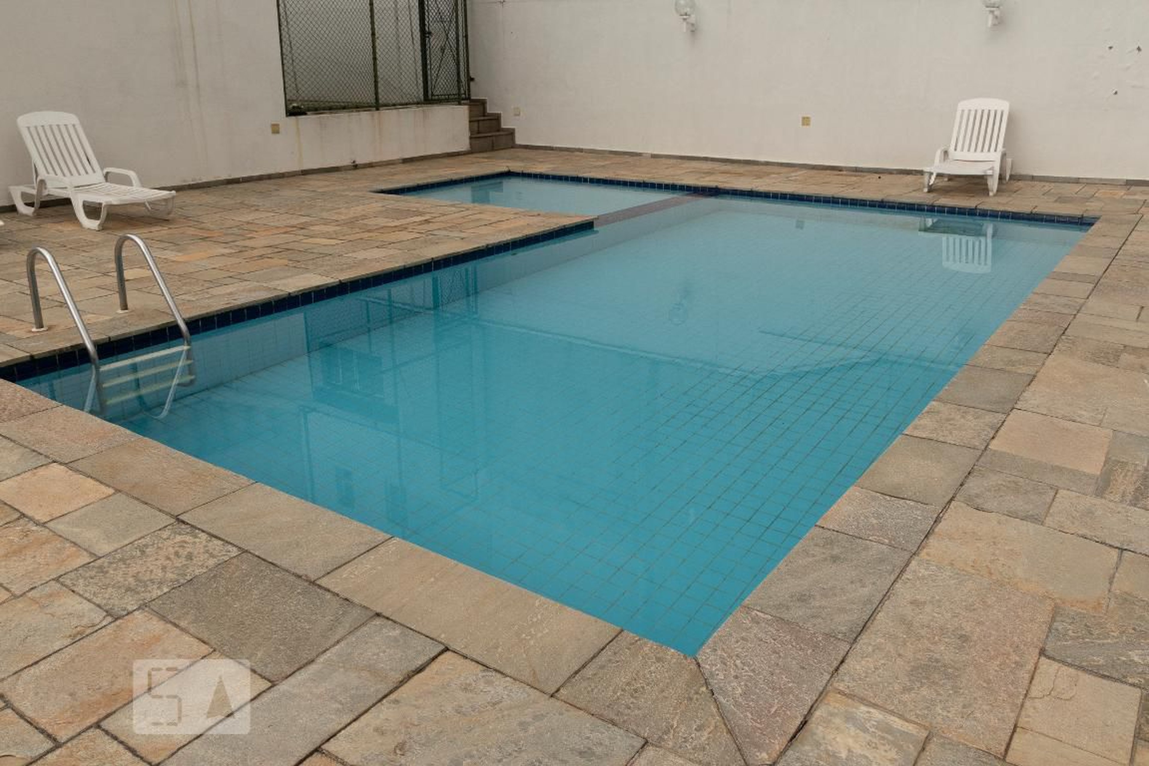 Piscina - Edifício Maria Helena