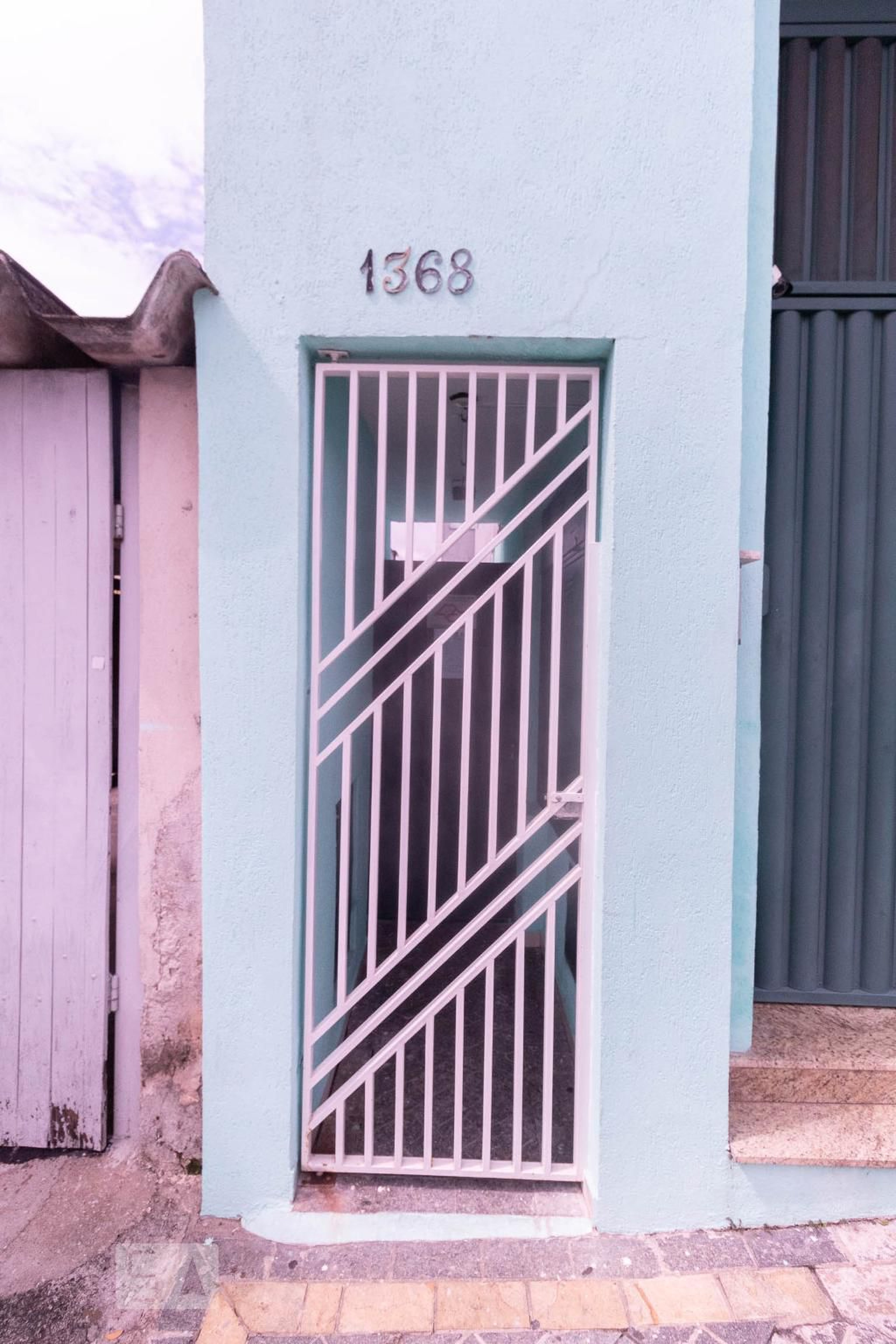 Fachada Condomínio em Rua Professor Pedreira de Freitas, 1368