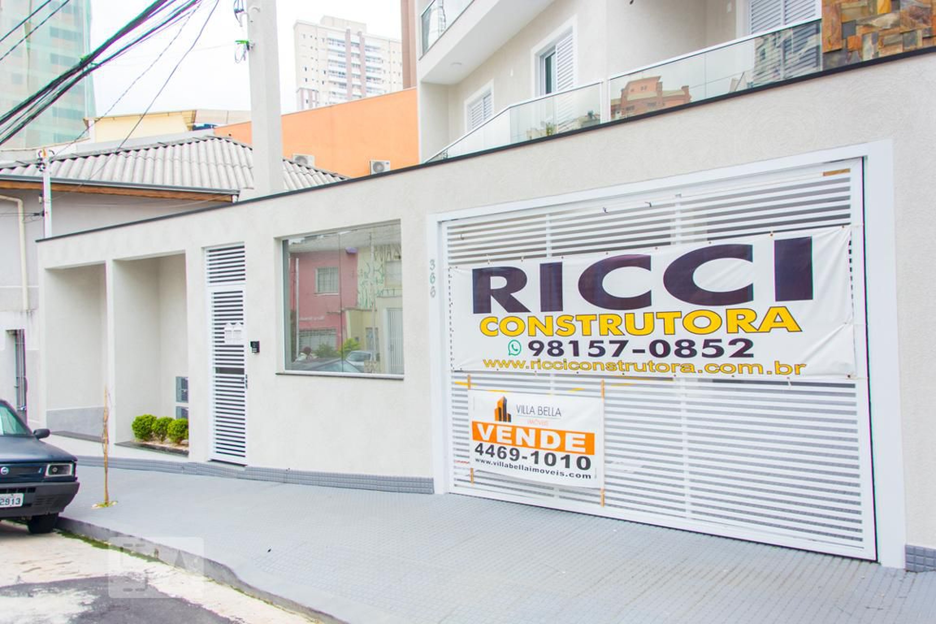 Fachada Condomínio em Rua Antônio Bastos, 366