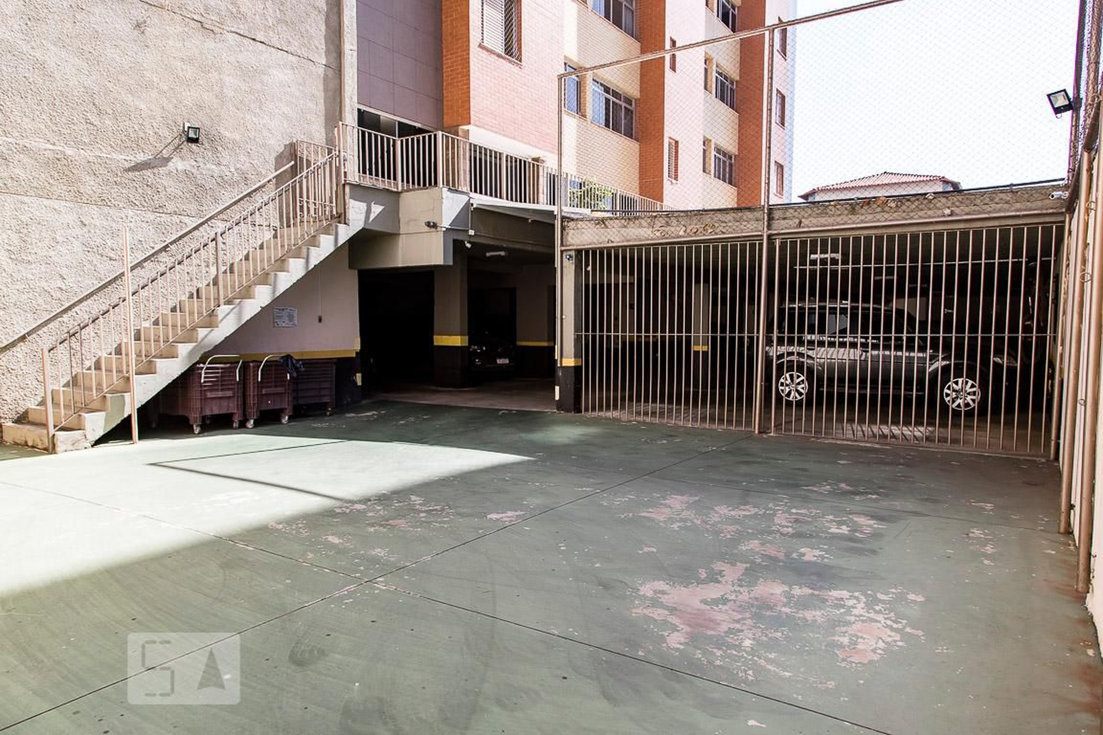 Quadra Esportiva - Edifício de Ville