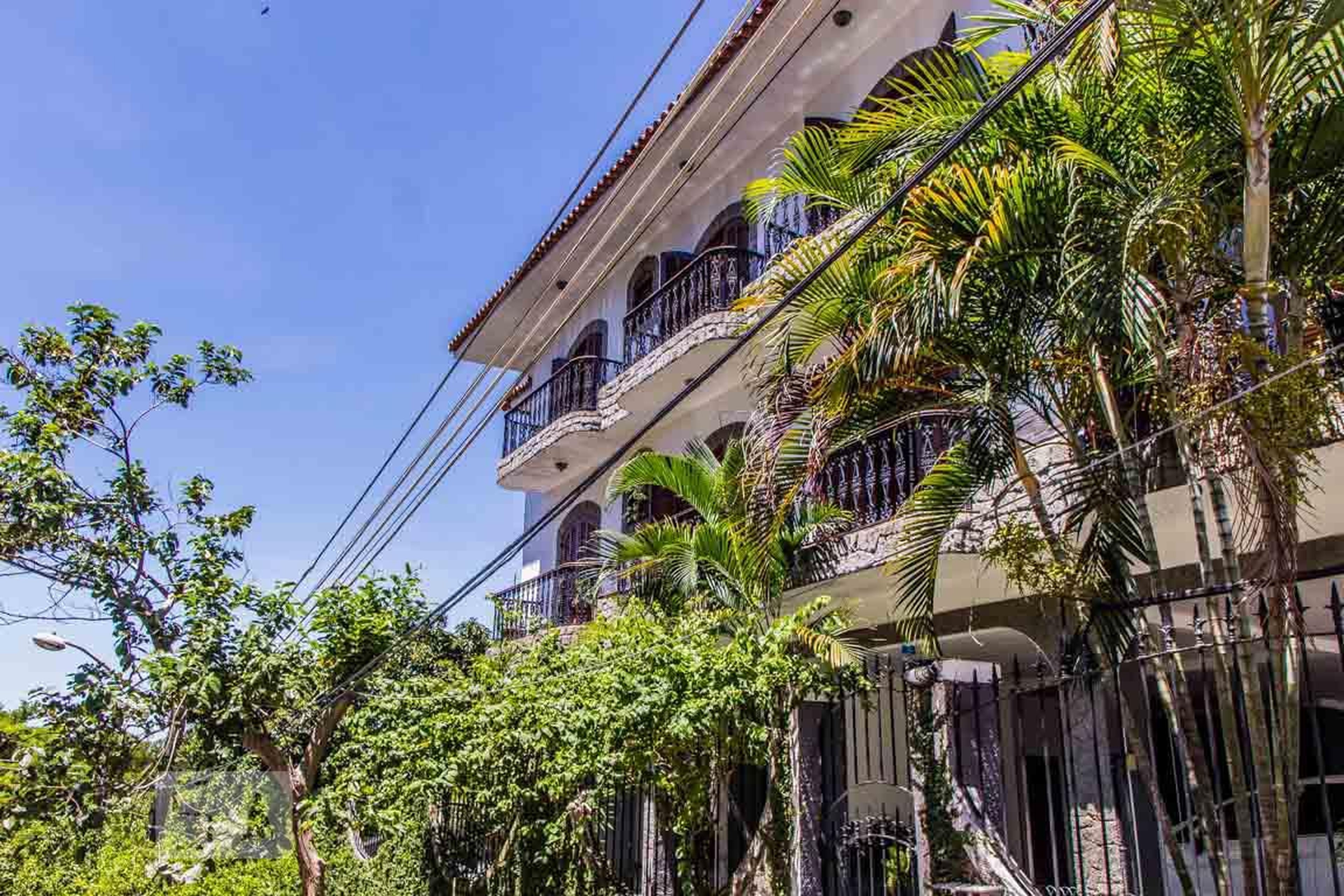 Fachada do Prédio Condomínio em Rua Ondina Ribeiro Dantas, 11