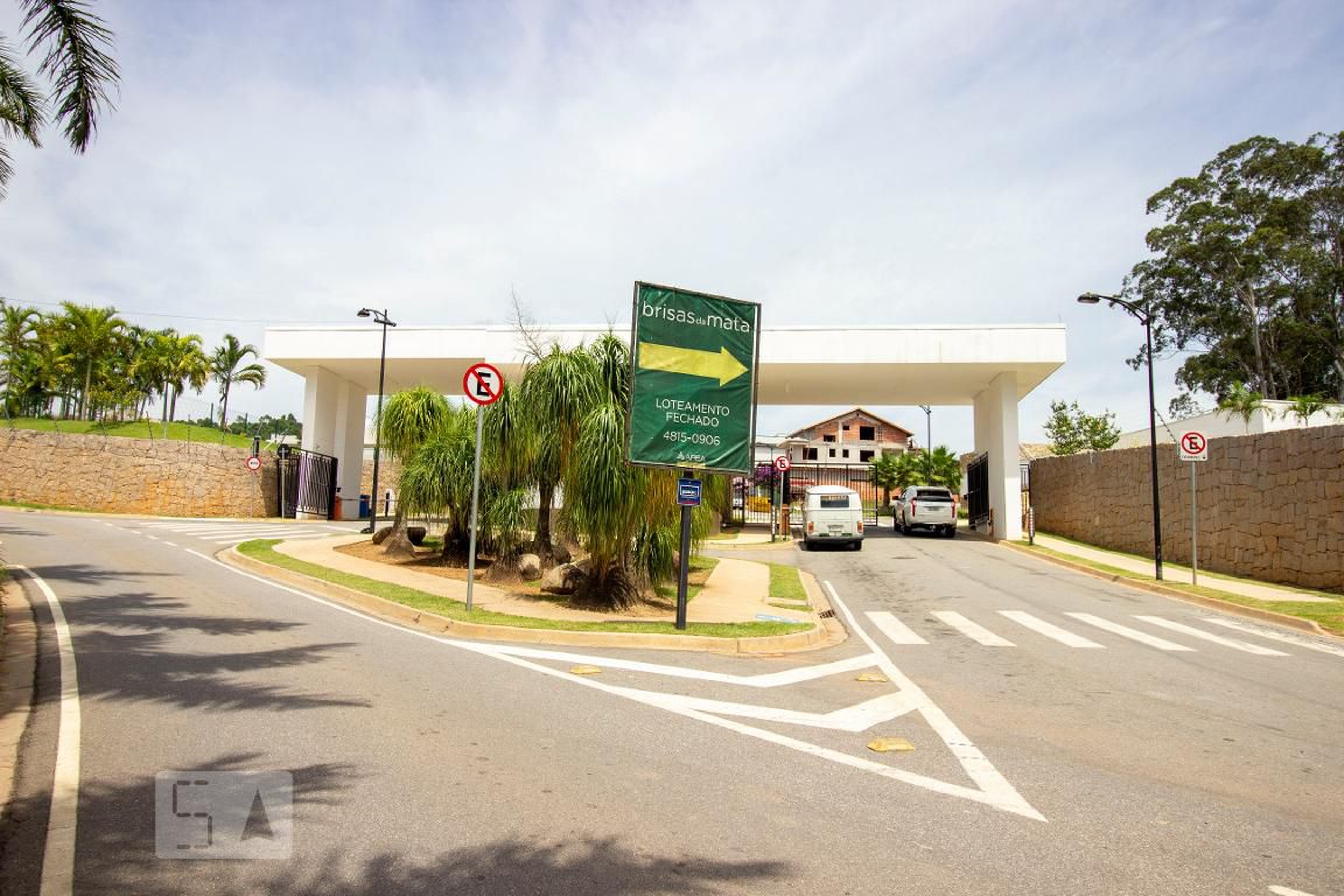 Fachada do Condomínio Condomínio Brisas da Mata