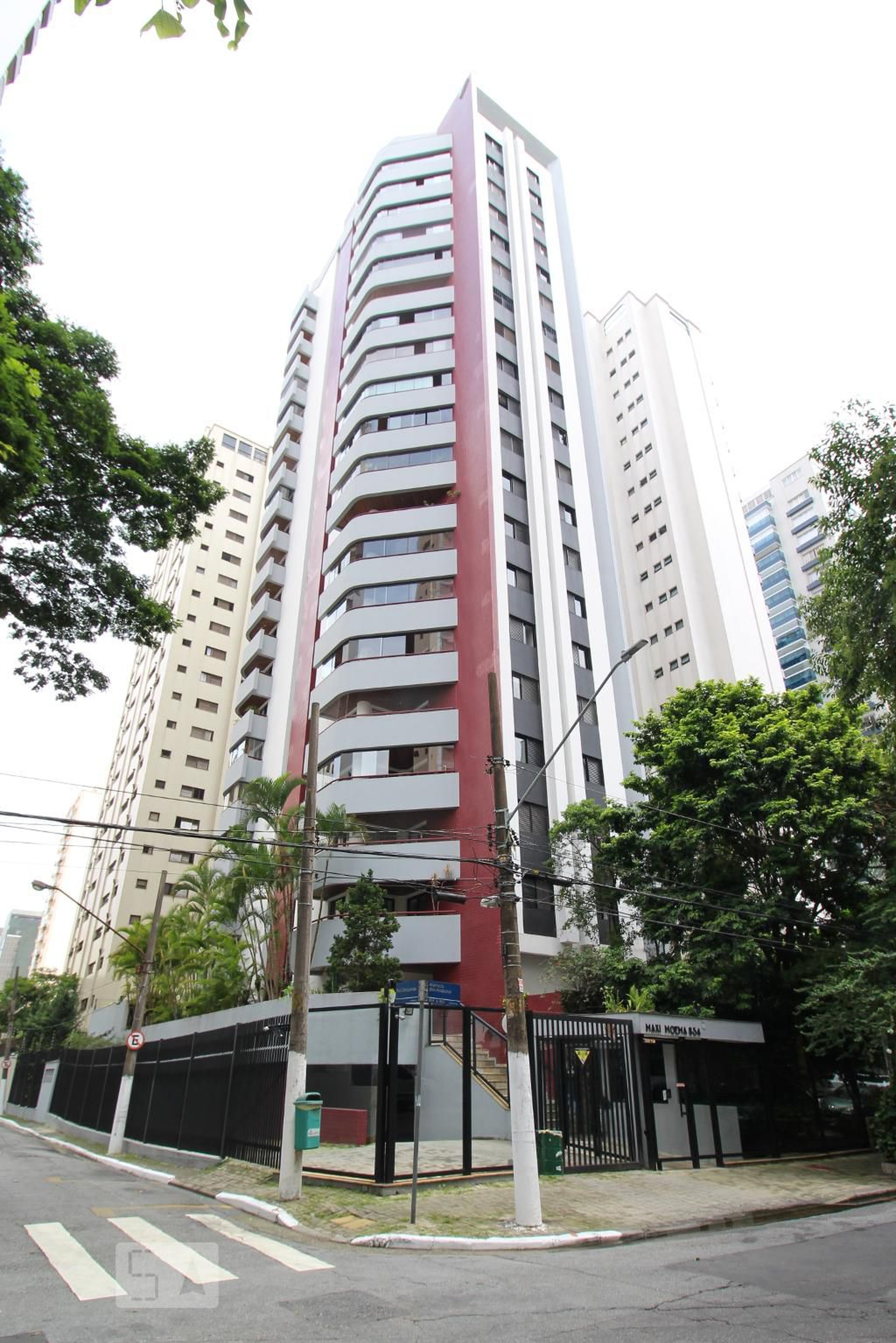 Fachada do Prédio Condomínio Maxi Moemayloiyloy