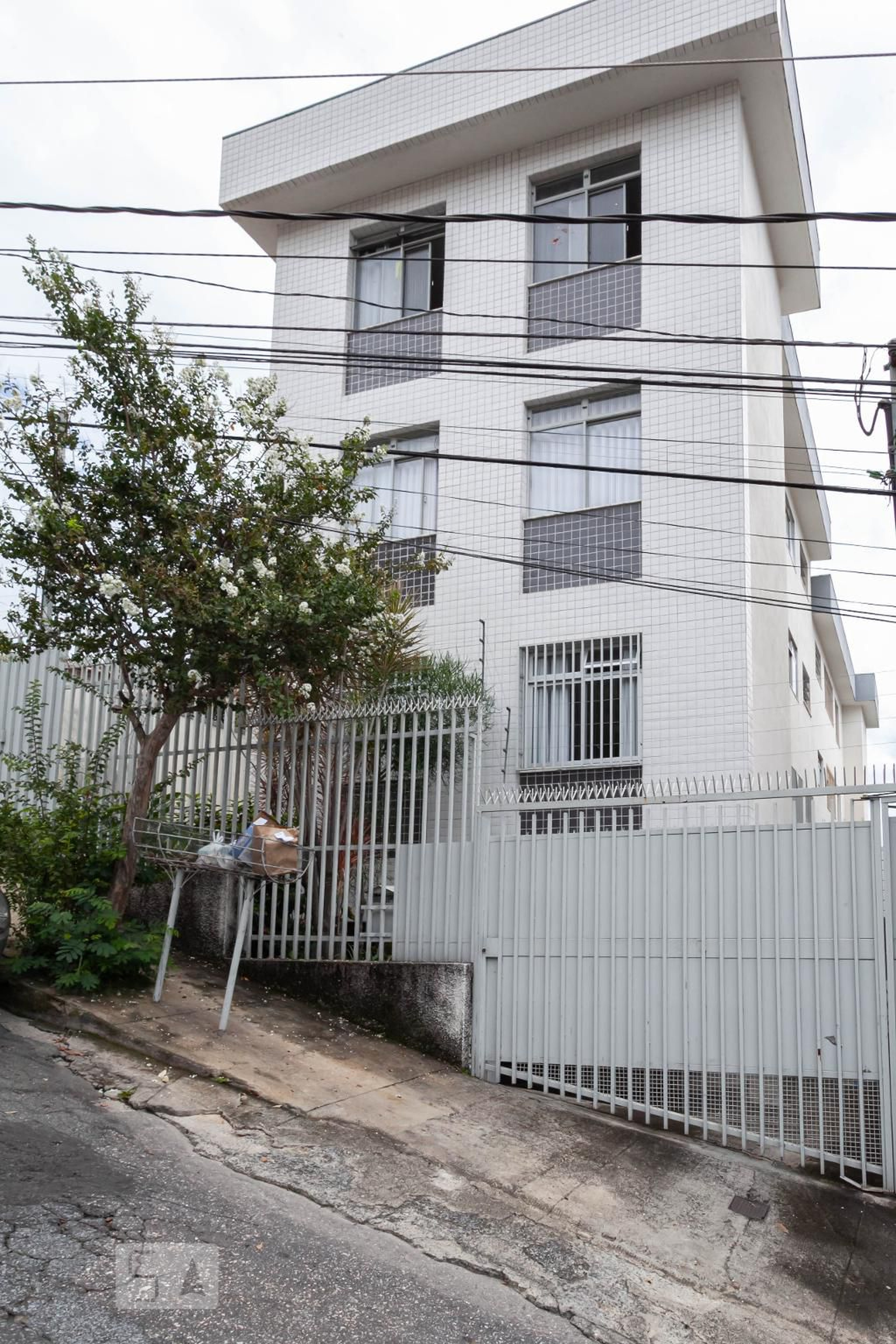 Fachada do Prédio Condomínio em Rua Tenente Garro, 617