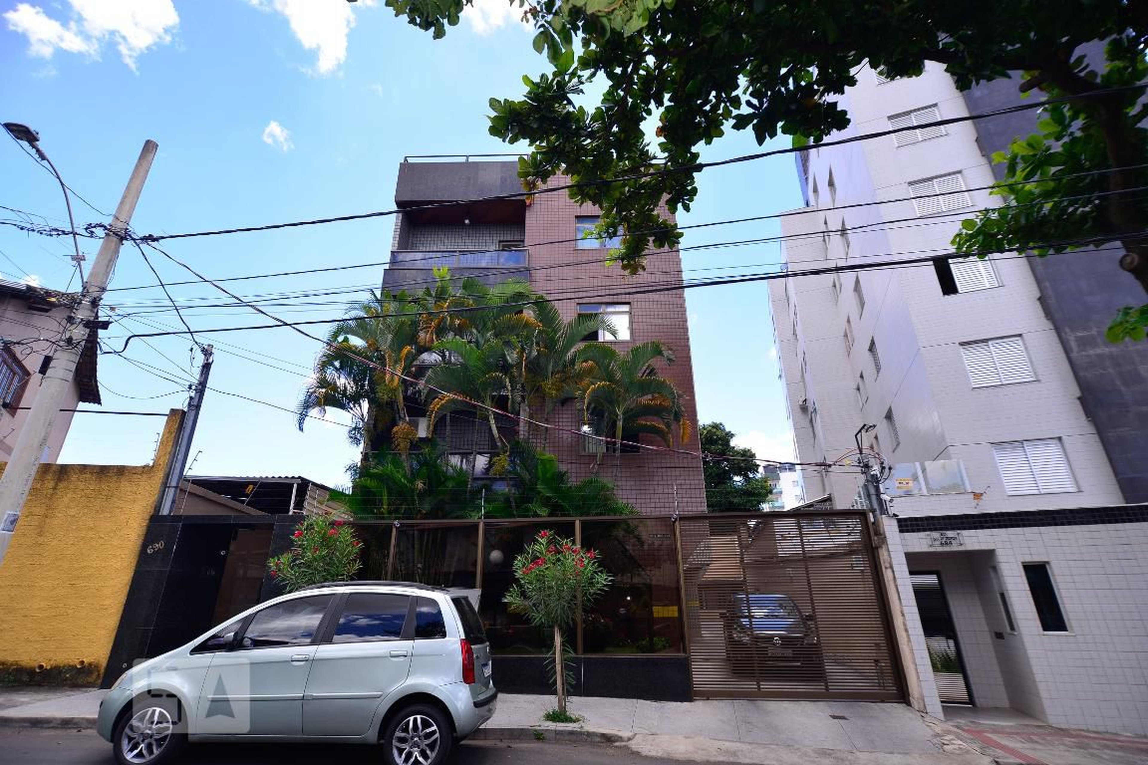 Fachada Residencial Verde Luz