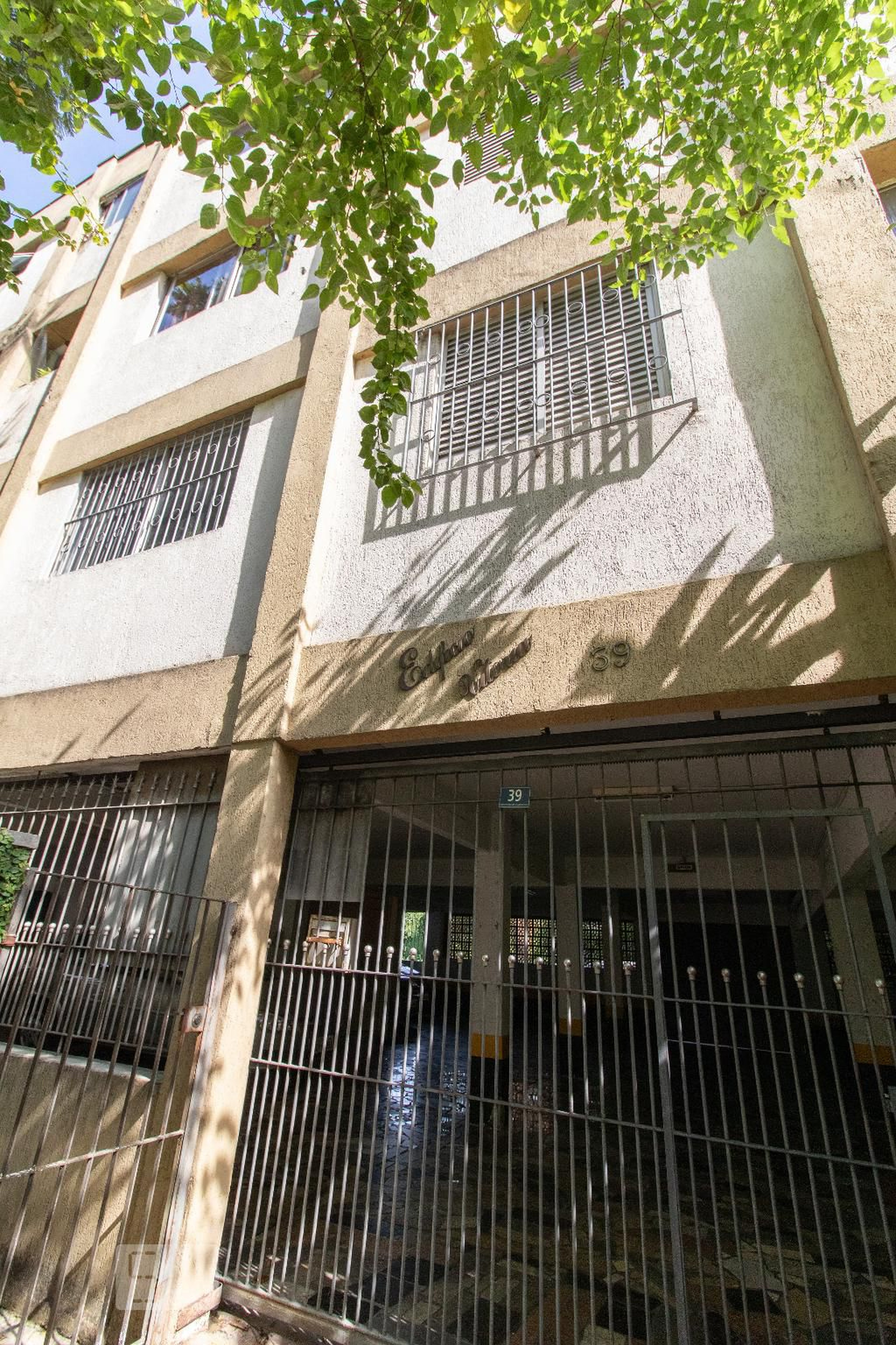 Fachada Condomínio em Rua Tadeu Everaldo Galvão, 39