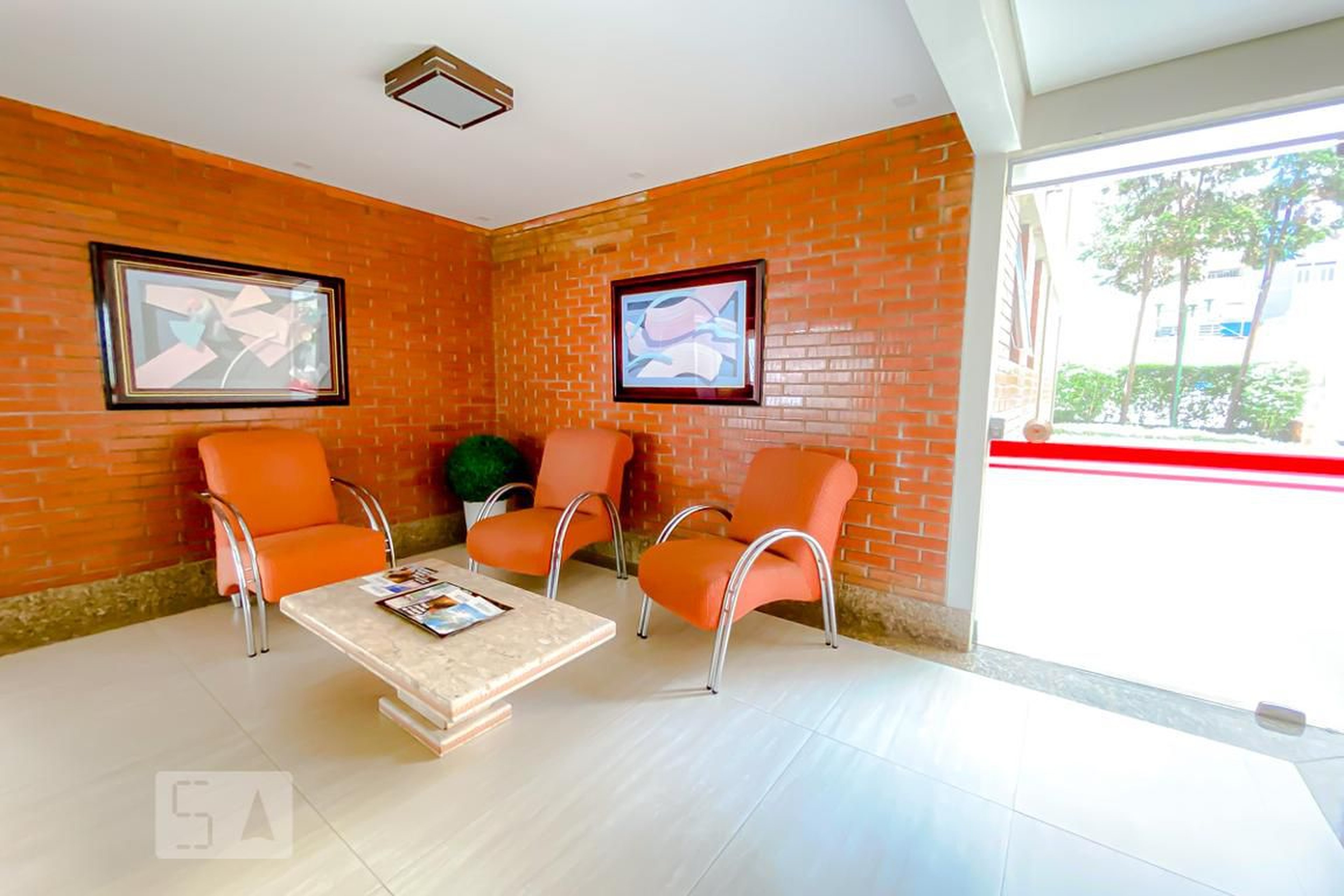 Hall de Entrada - Mont Blanc