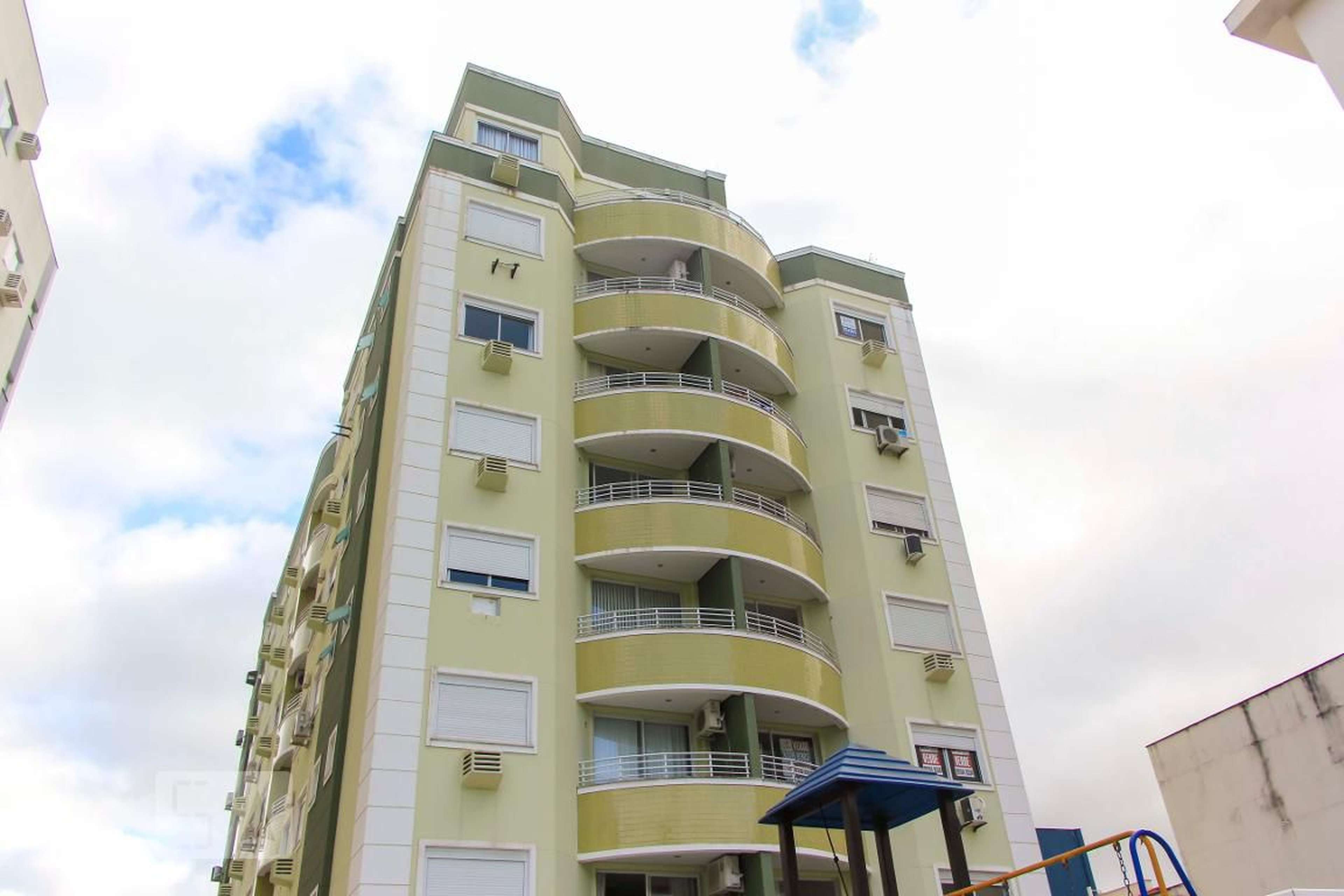 Fachada Condomínio Eriberto Melo