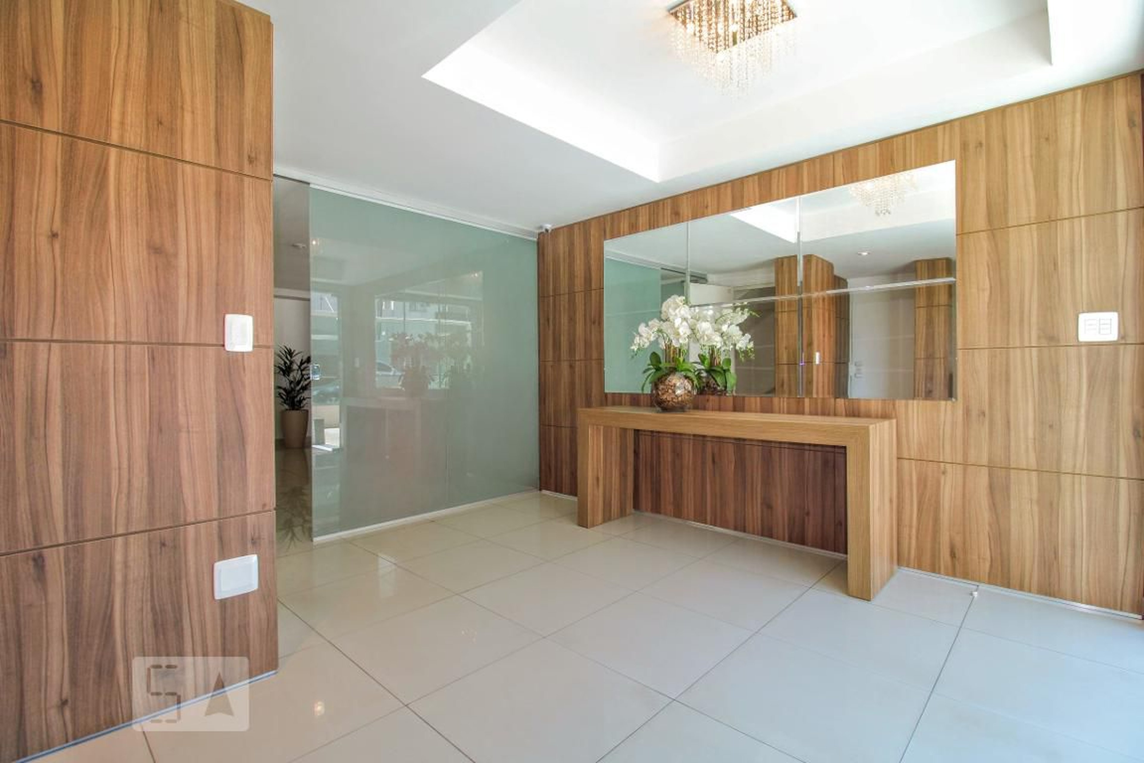 Hall Condomínio em Rua Paulo Afonso, 566