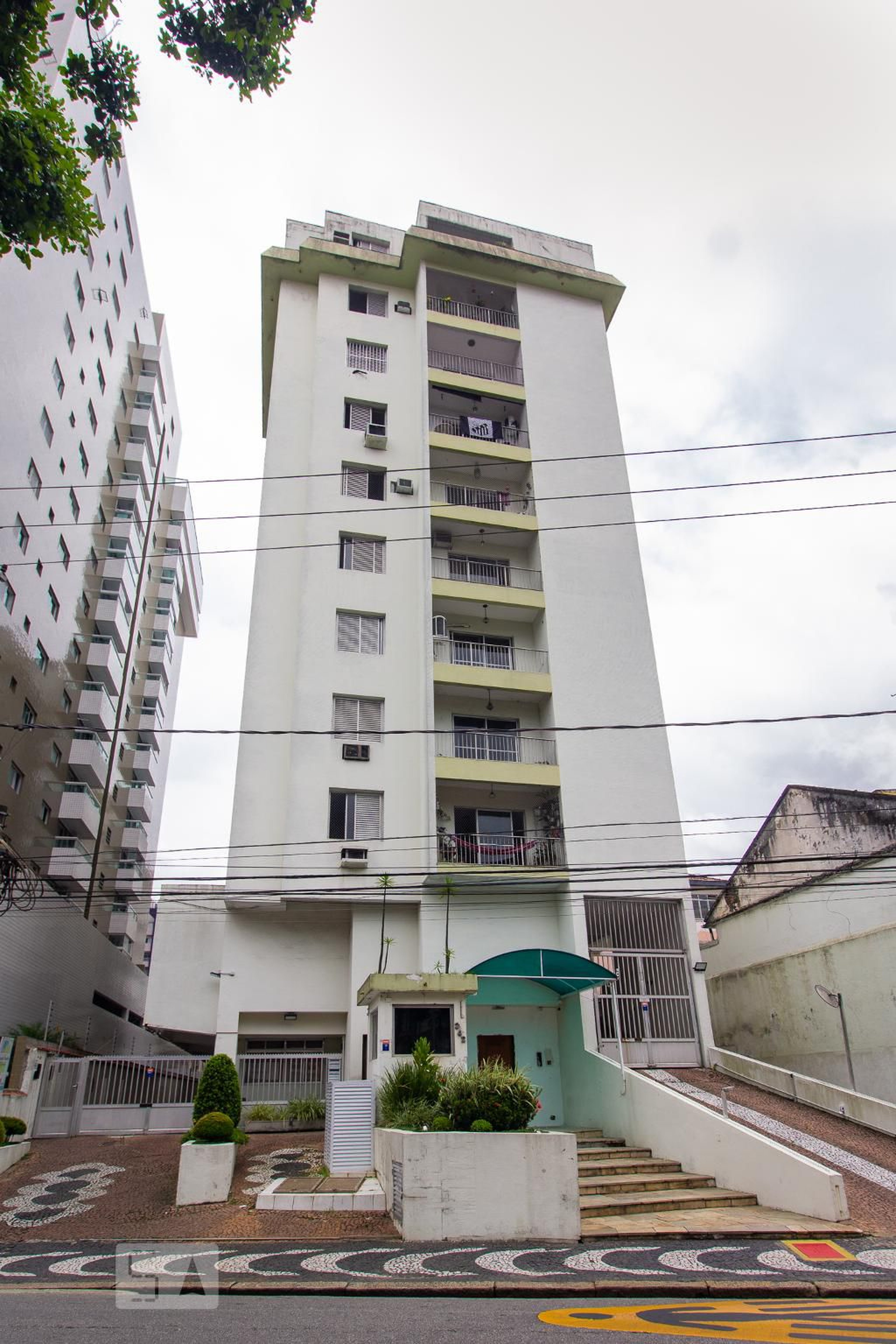 Fachada do Condomínio Condomínio Jardim Encantado Roberta Virtuoso