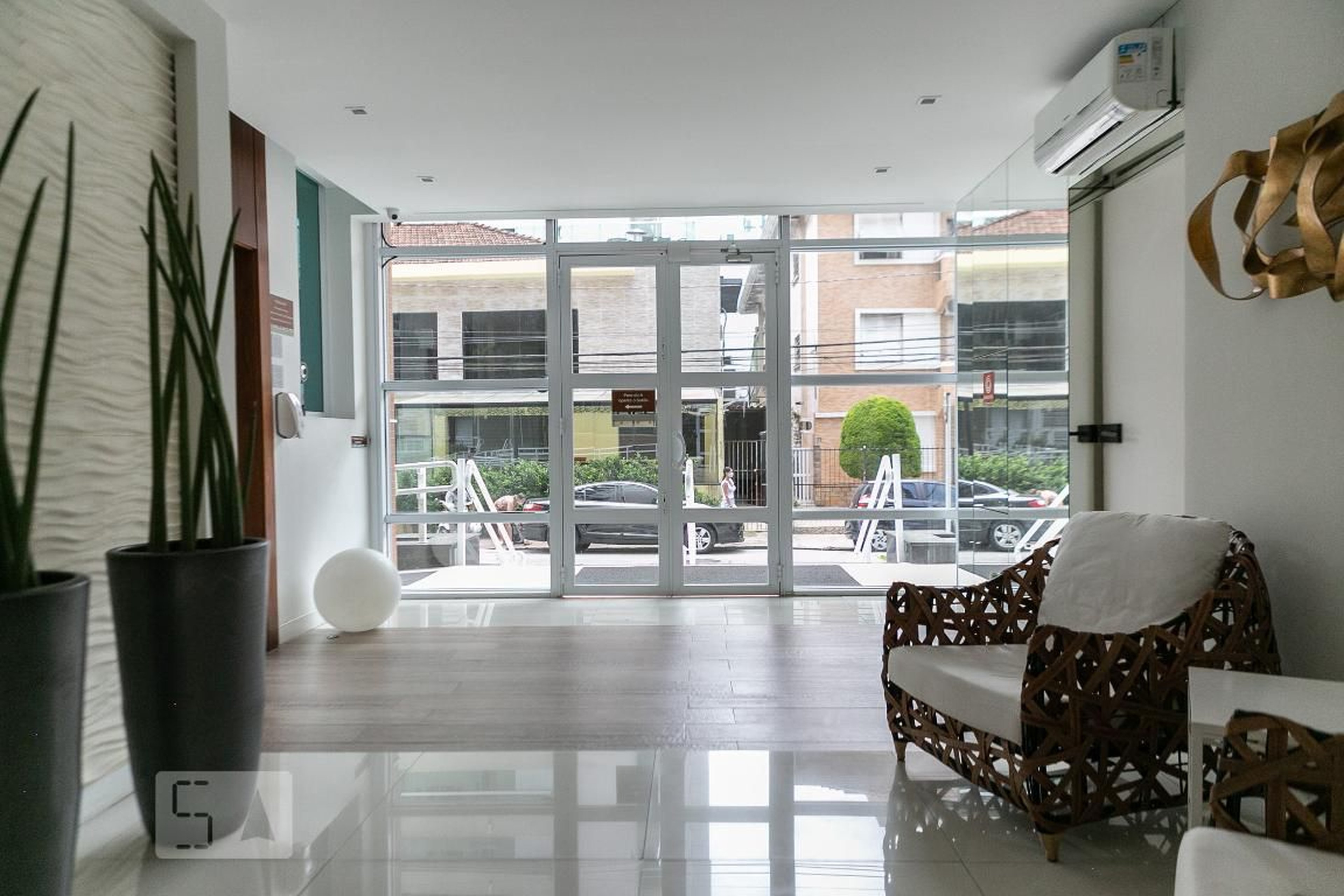 Hall de entrada - Legend