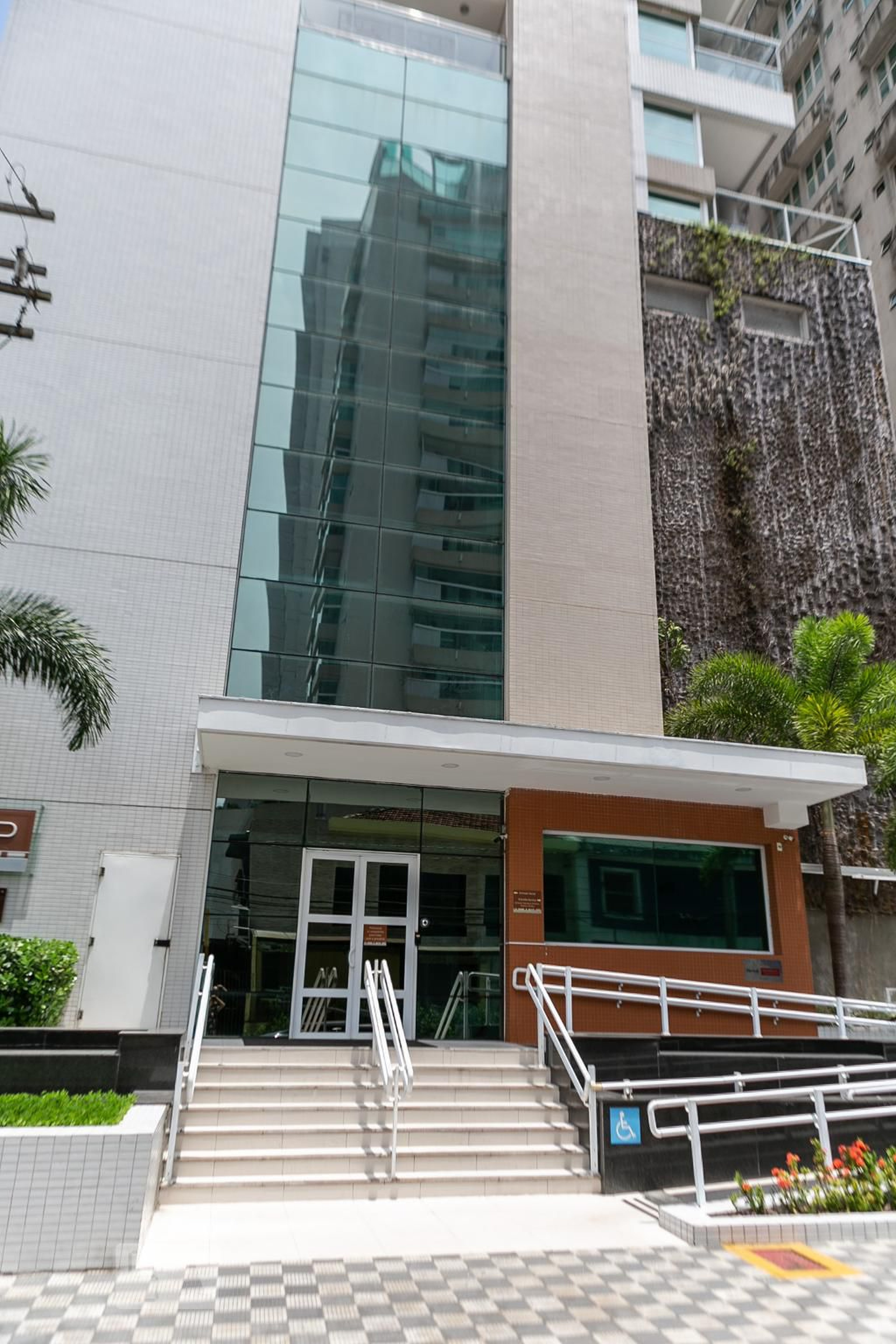 Fachada Condomínio Legend