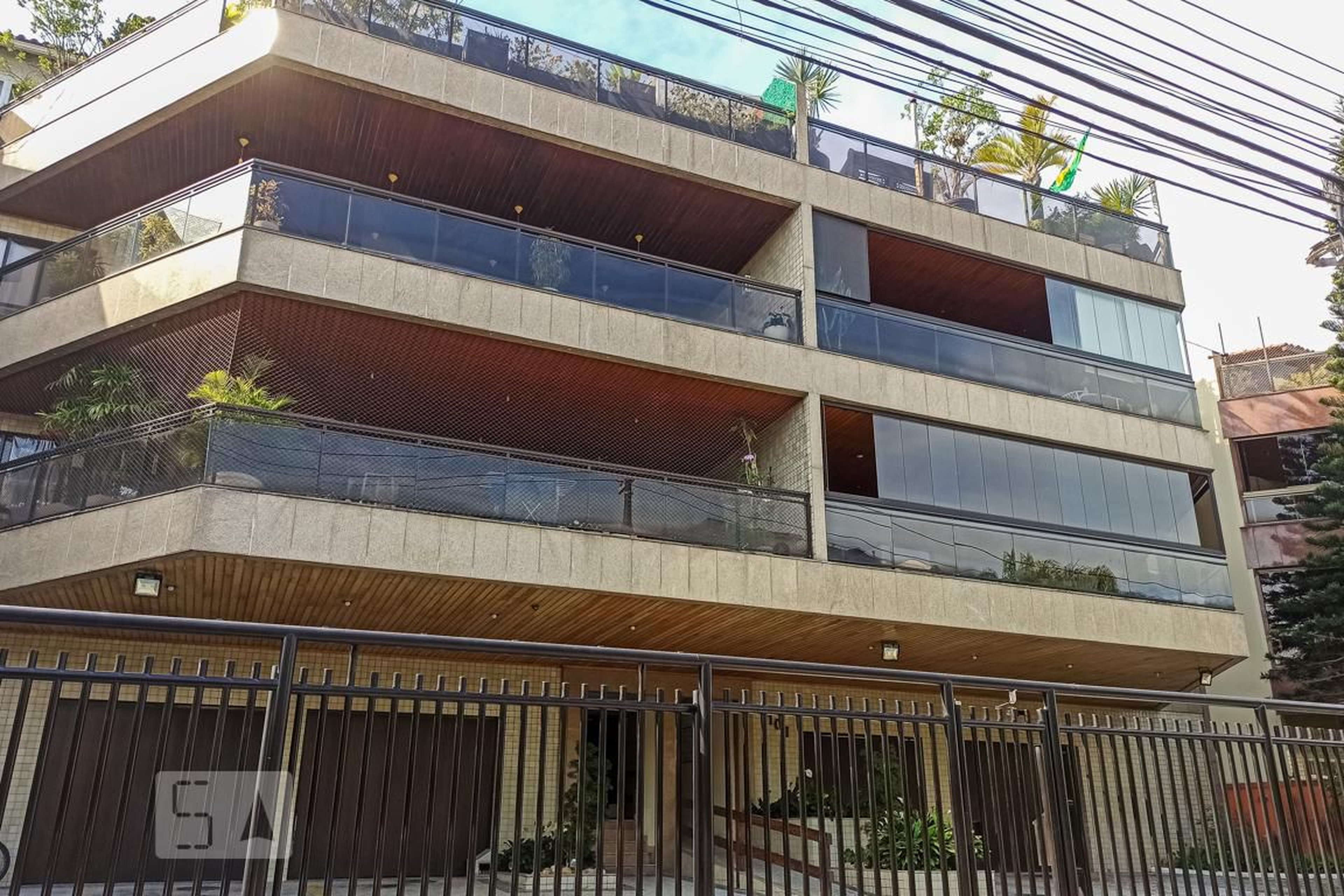 Fachada do Prédio Condomínio Porto Fino III