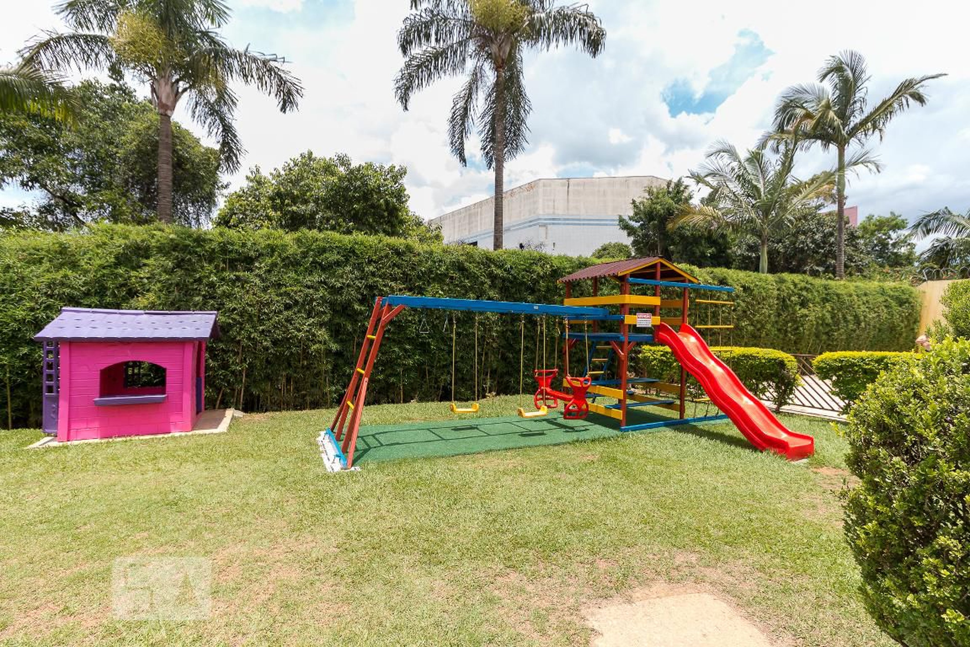 Playground - Bom Clima I