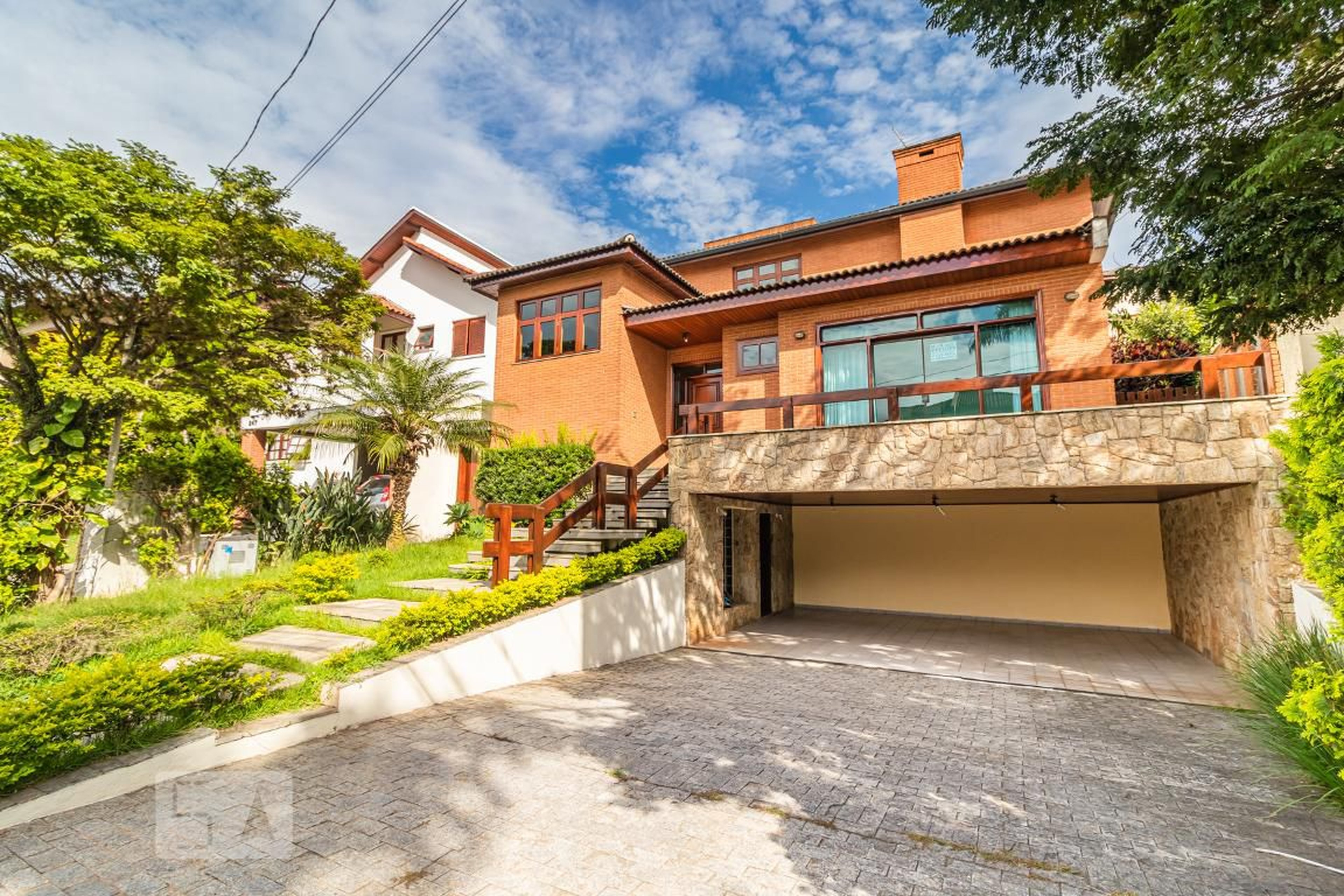 Fachada Condomínio Alphaville Residencial 10