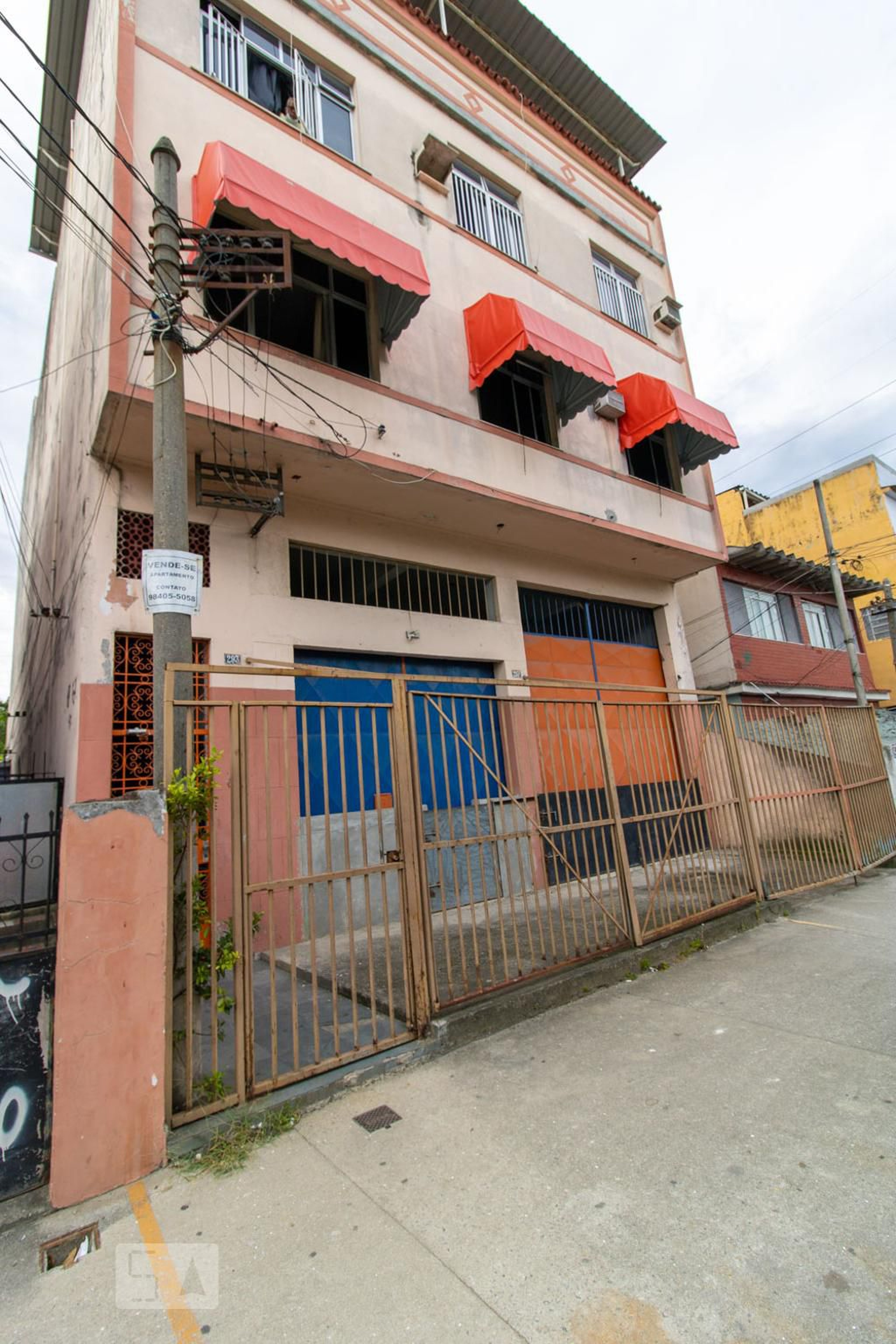 Fachada Condomínio em Rua Capitão Bragança, 293