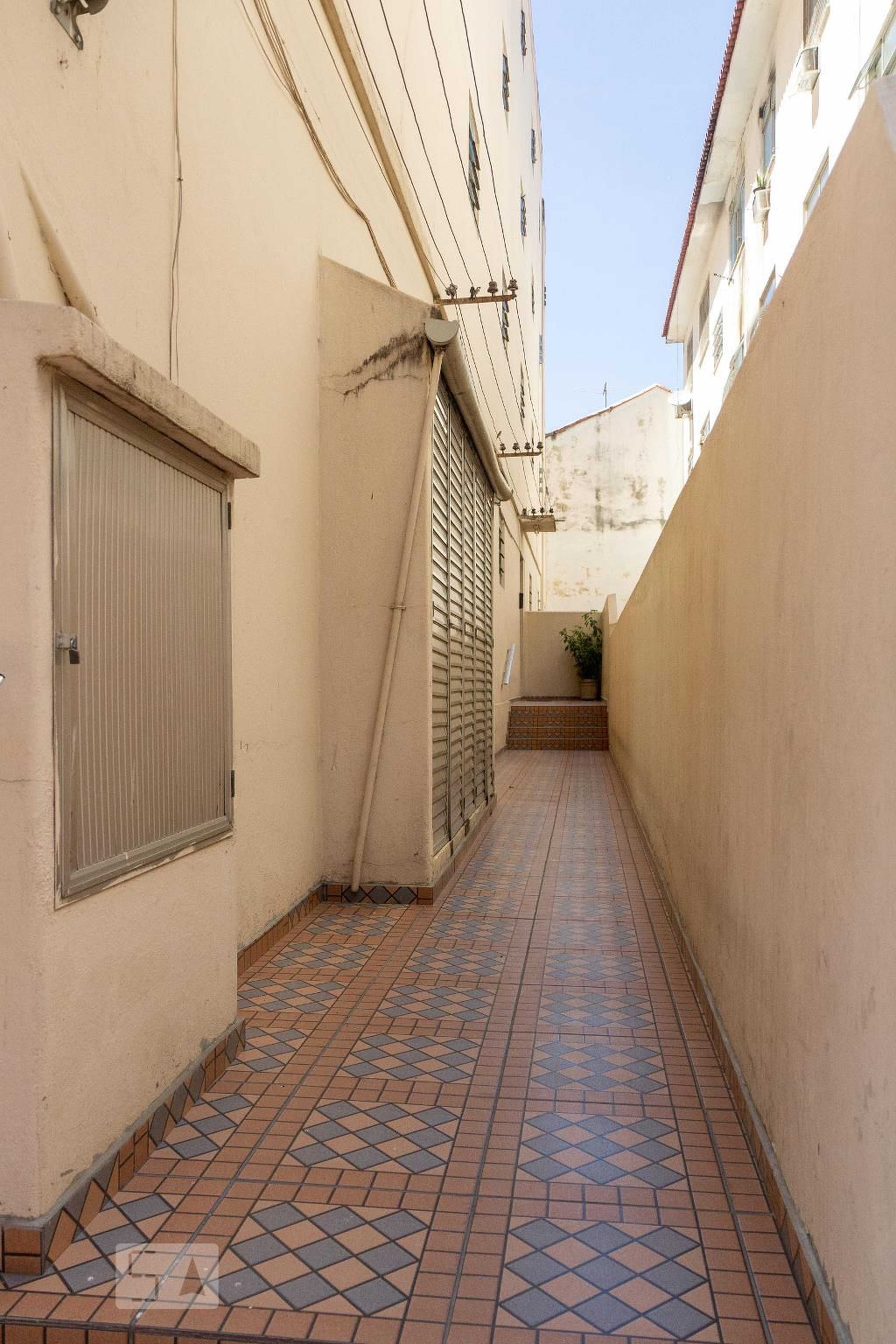 Entrada do Prédio - Cordeiro