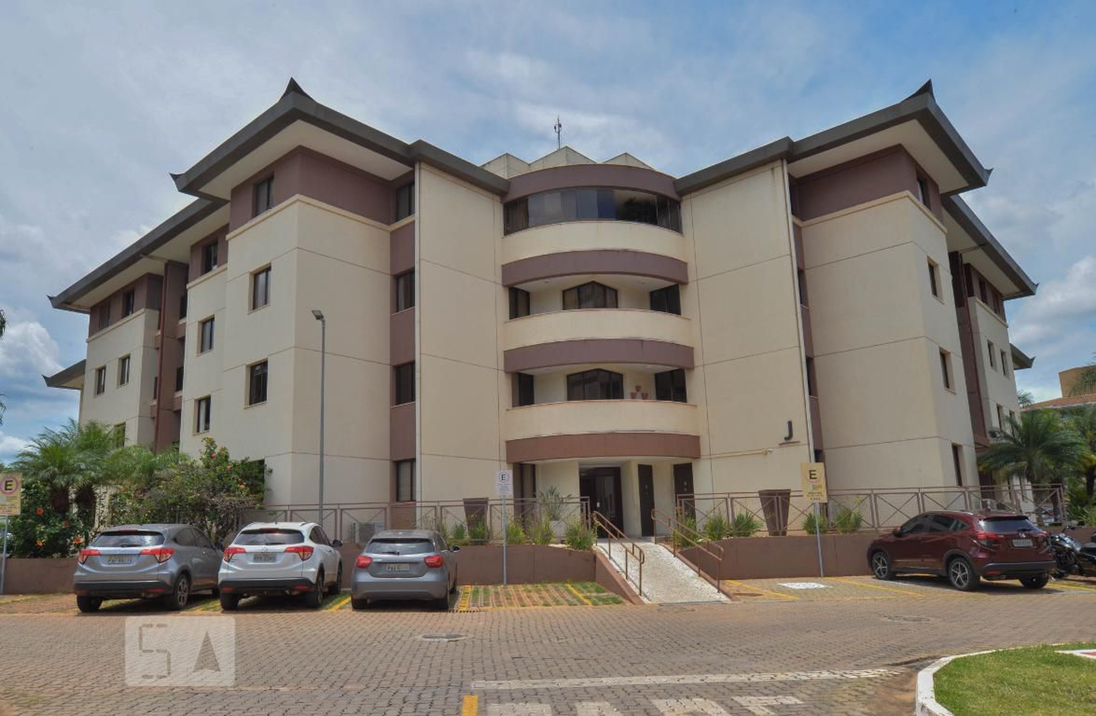 Fachada Condomínio Life Resort