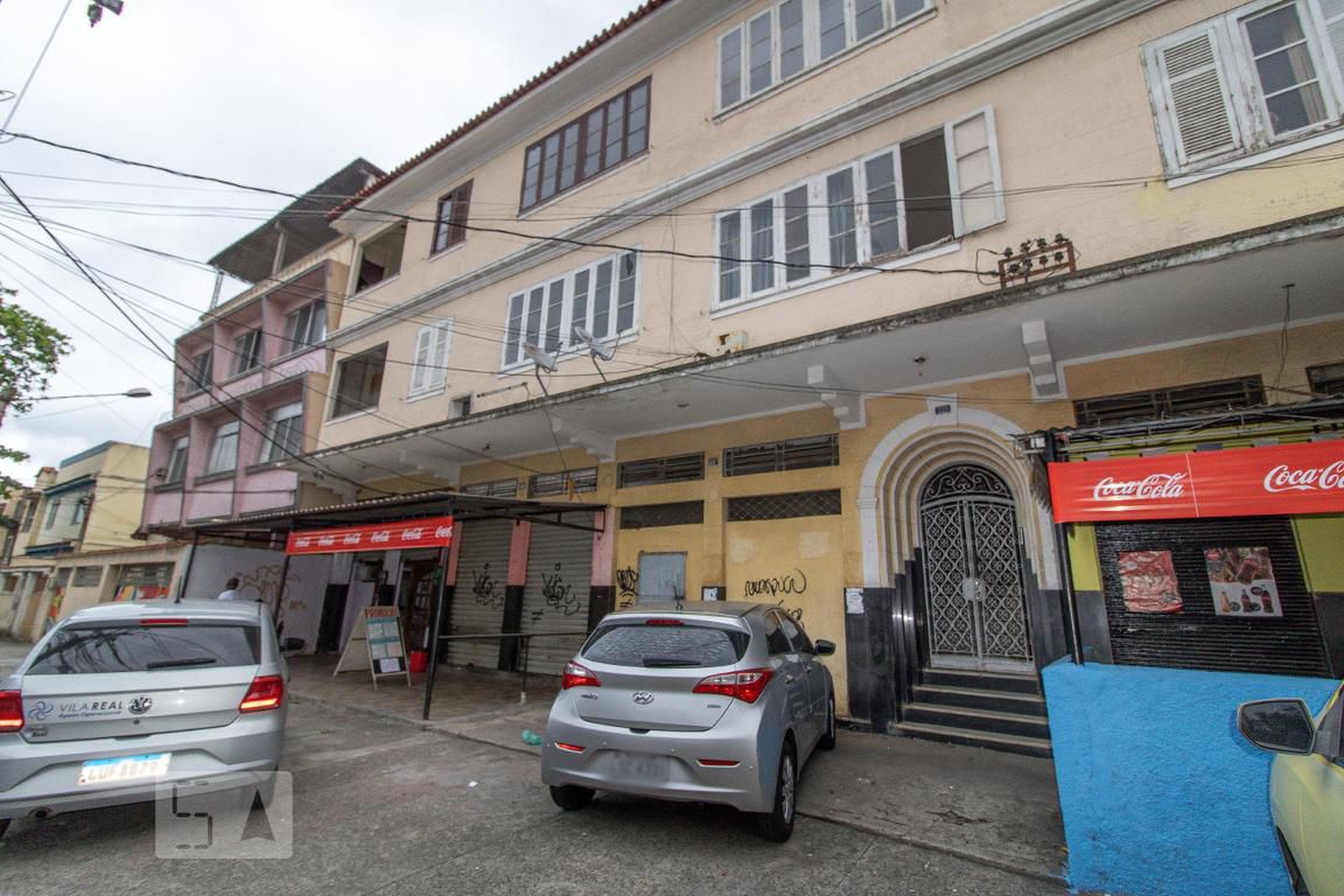 Fachada Condomínio em Rua Saint Hilaire, 335