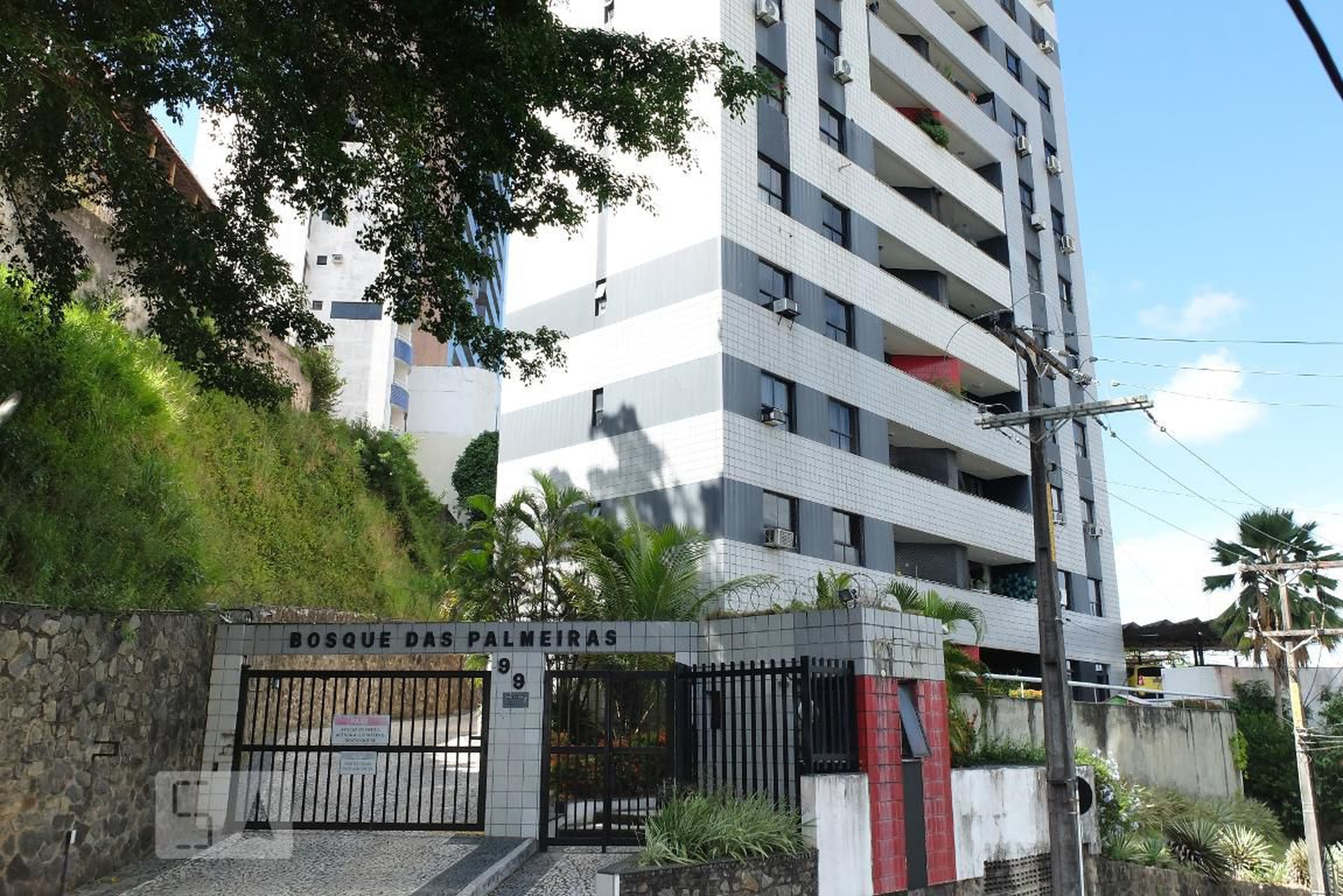 Fachada Condomínio em Rua Coronel Jaime Rolemberg, 99