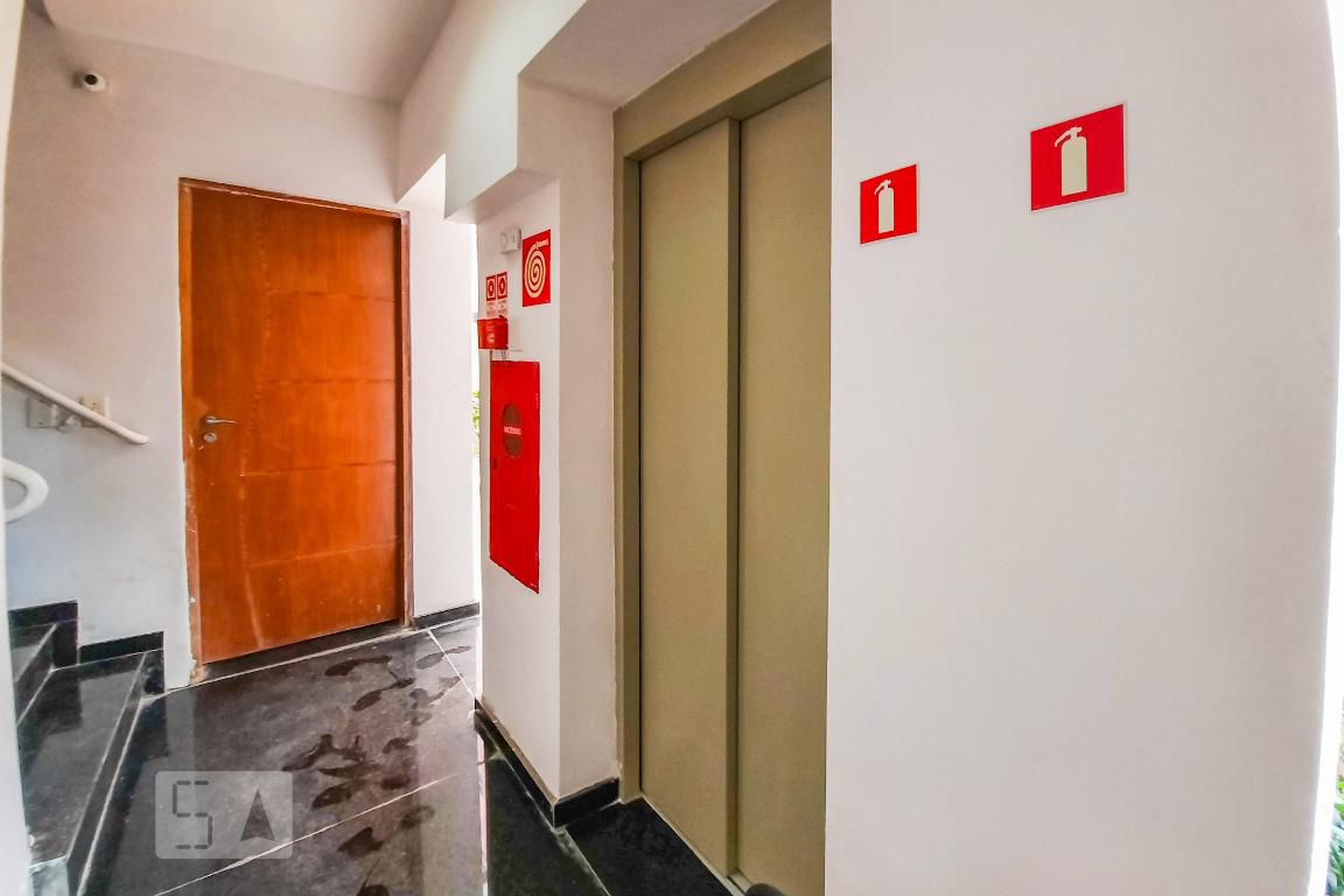 Entrada - Edificio Icaro