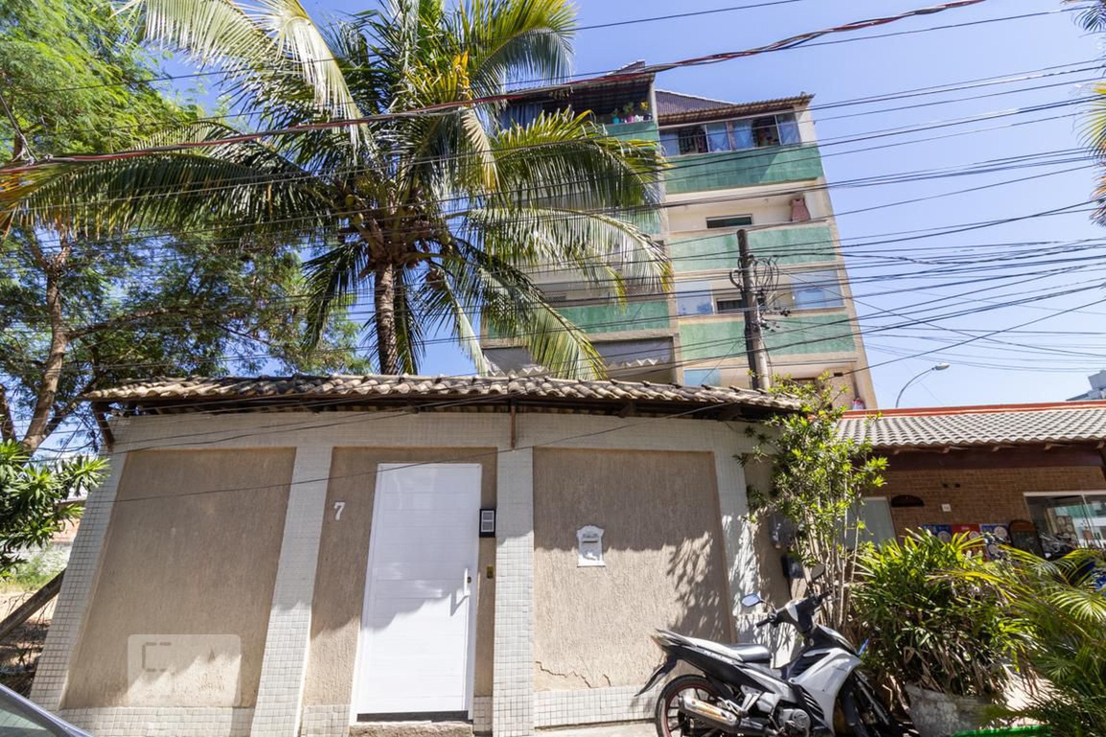 Fachada do Prédio Condomínio em Rua Flávio de Aquino, 7