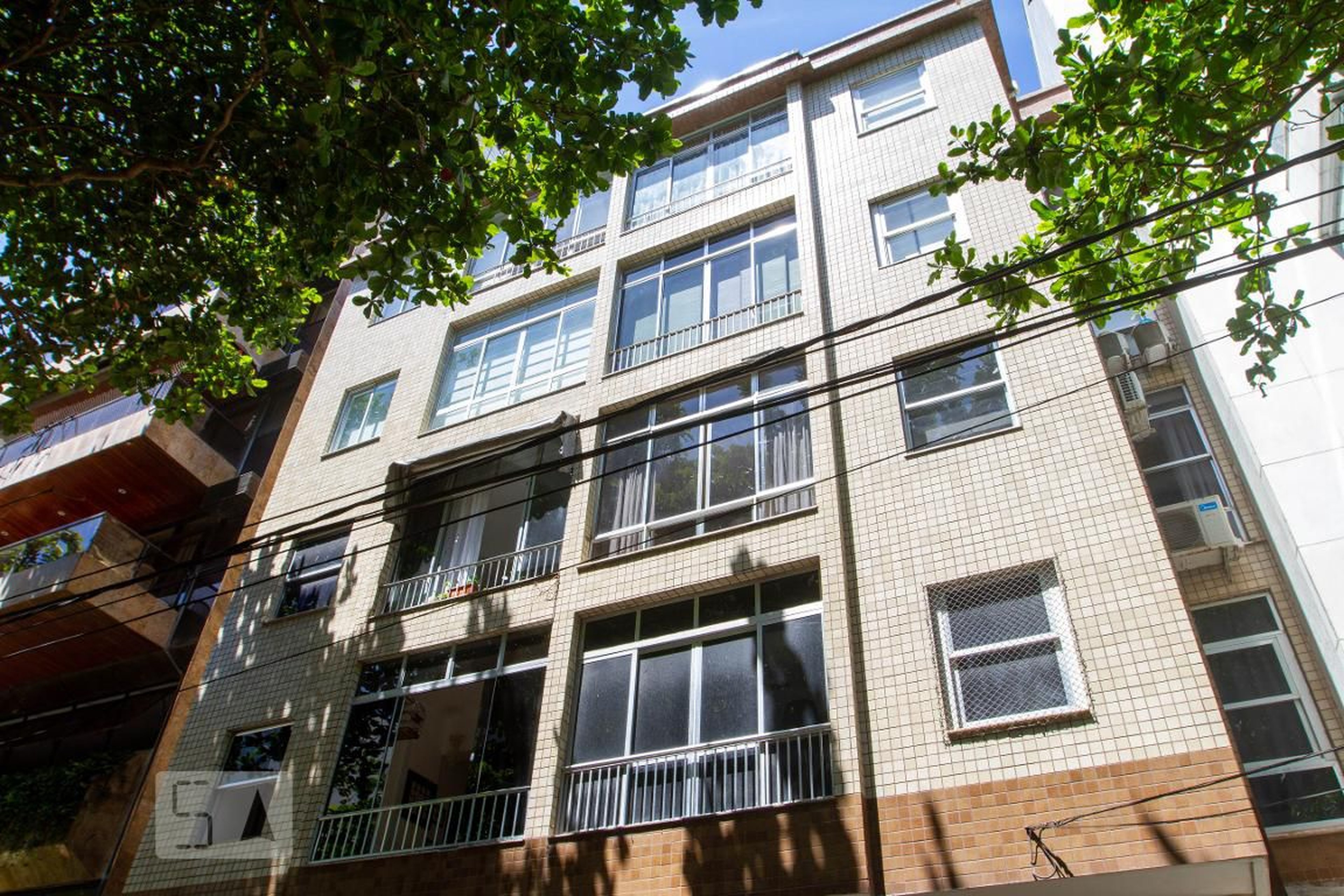 Fachada do Prédio Edificio Arapei