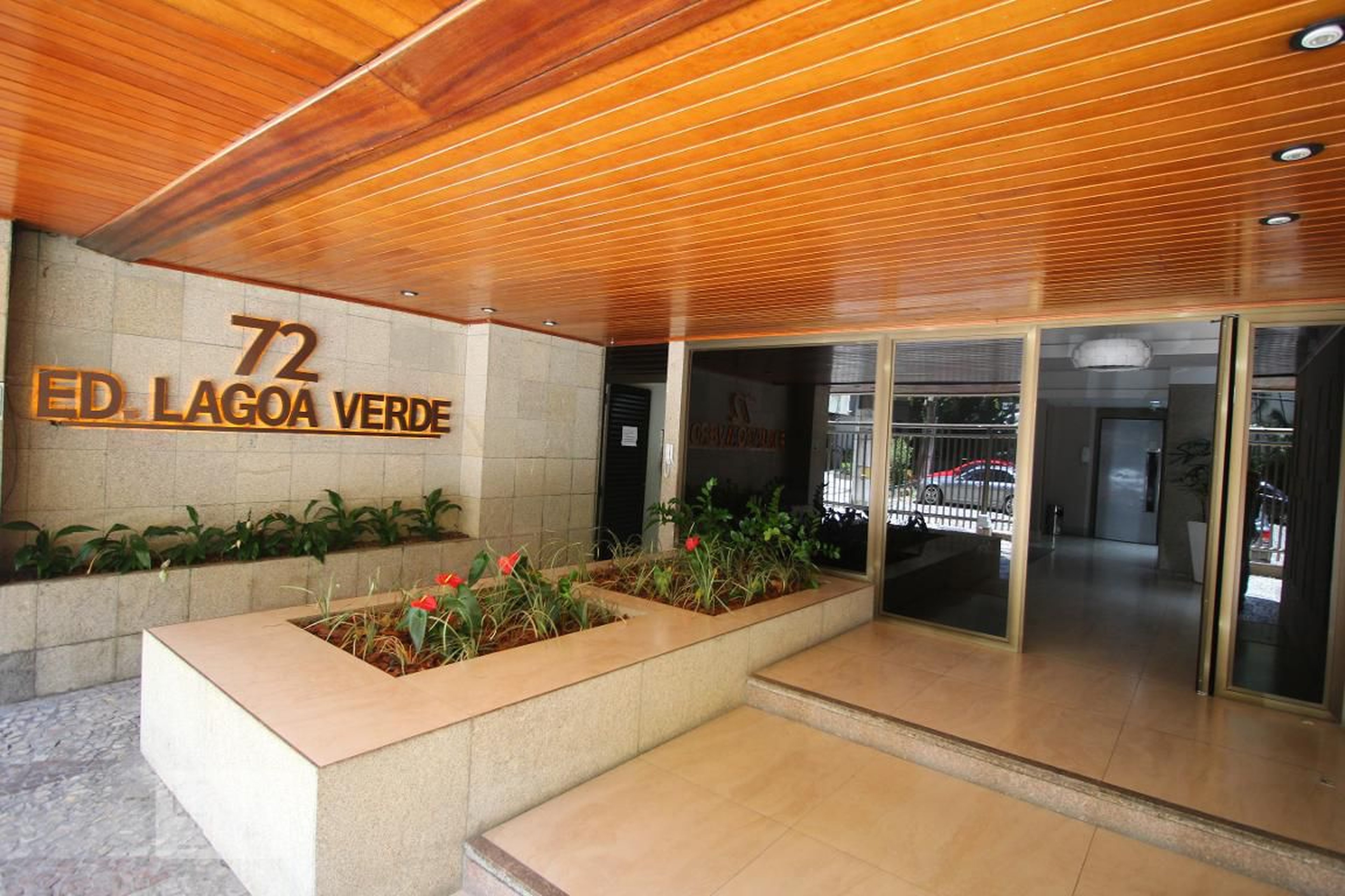 Entrada do Prédio - Lagoa Verde