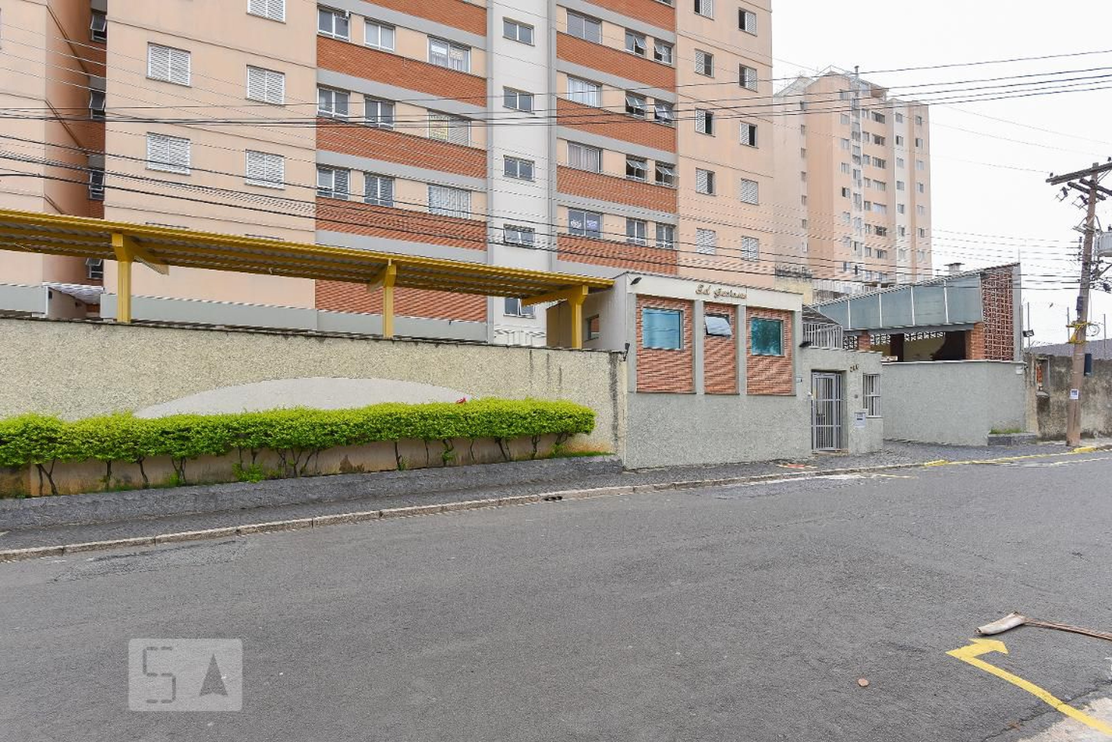 Fachada Condomínio em Rua dos Guaiases, 286