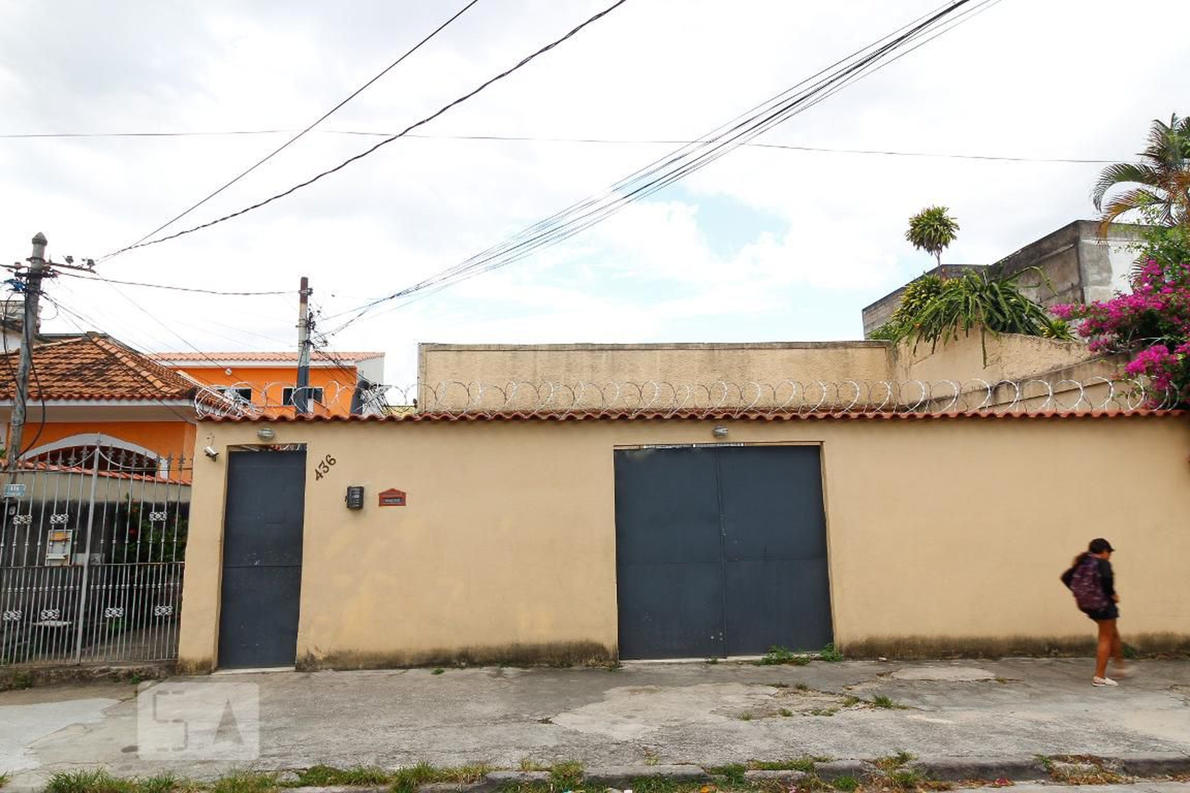 Fachada Condomínio em Rua Moreira, 436