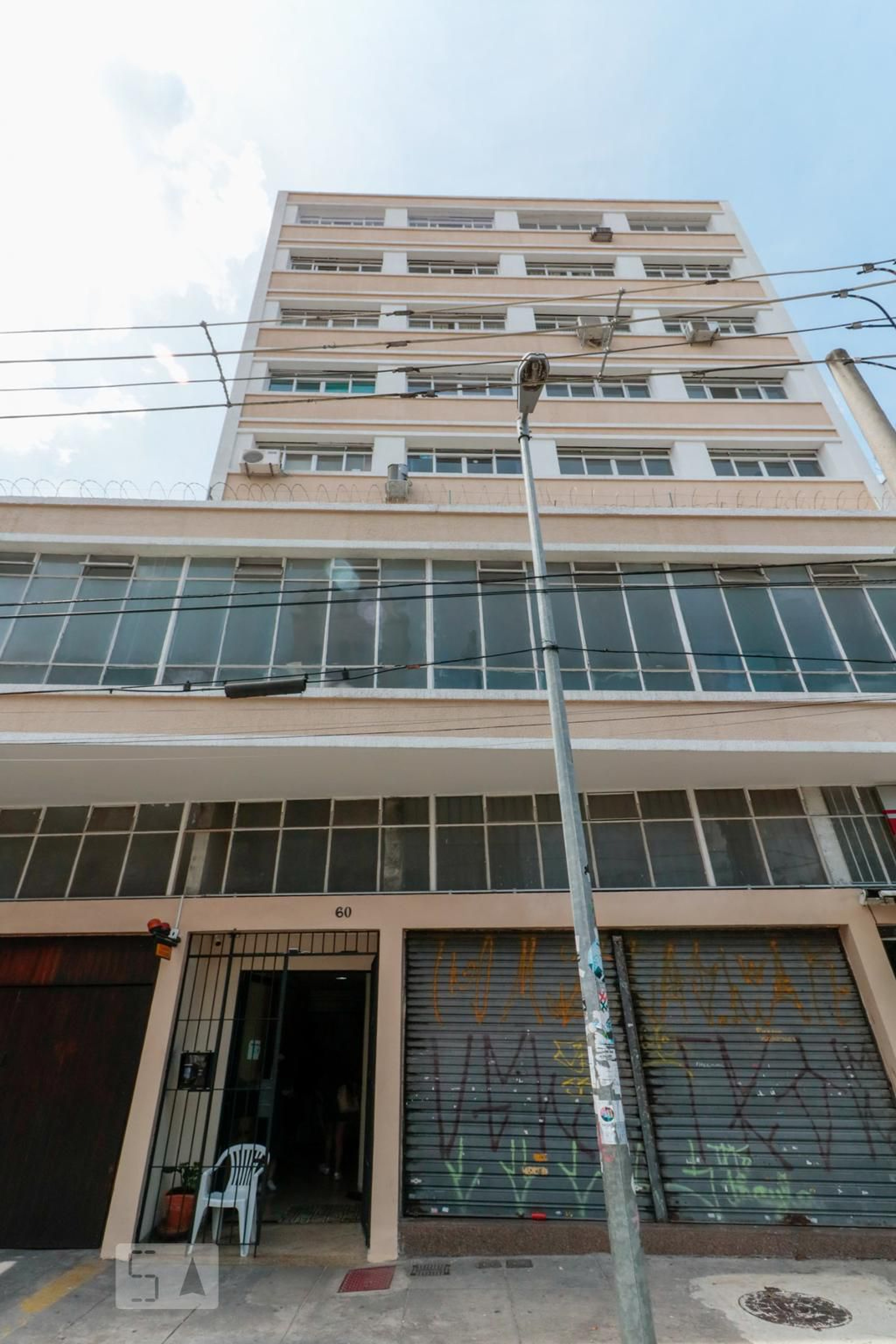 Fachada Condomínio em R. Campo Alegre, 61