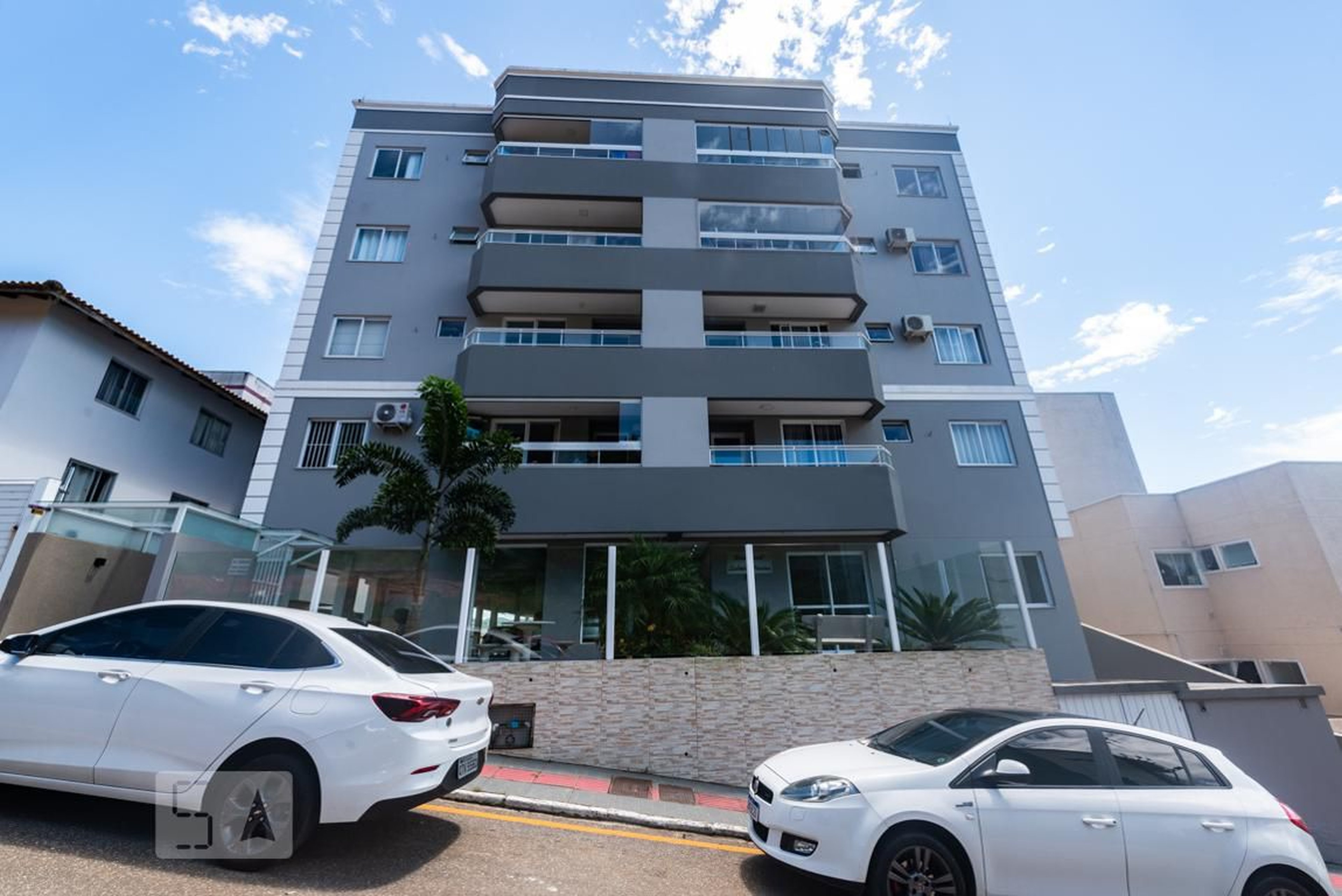 Fachada Condomínio Zulmira Pereira