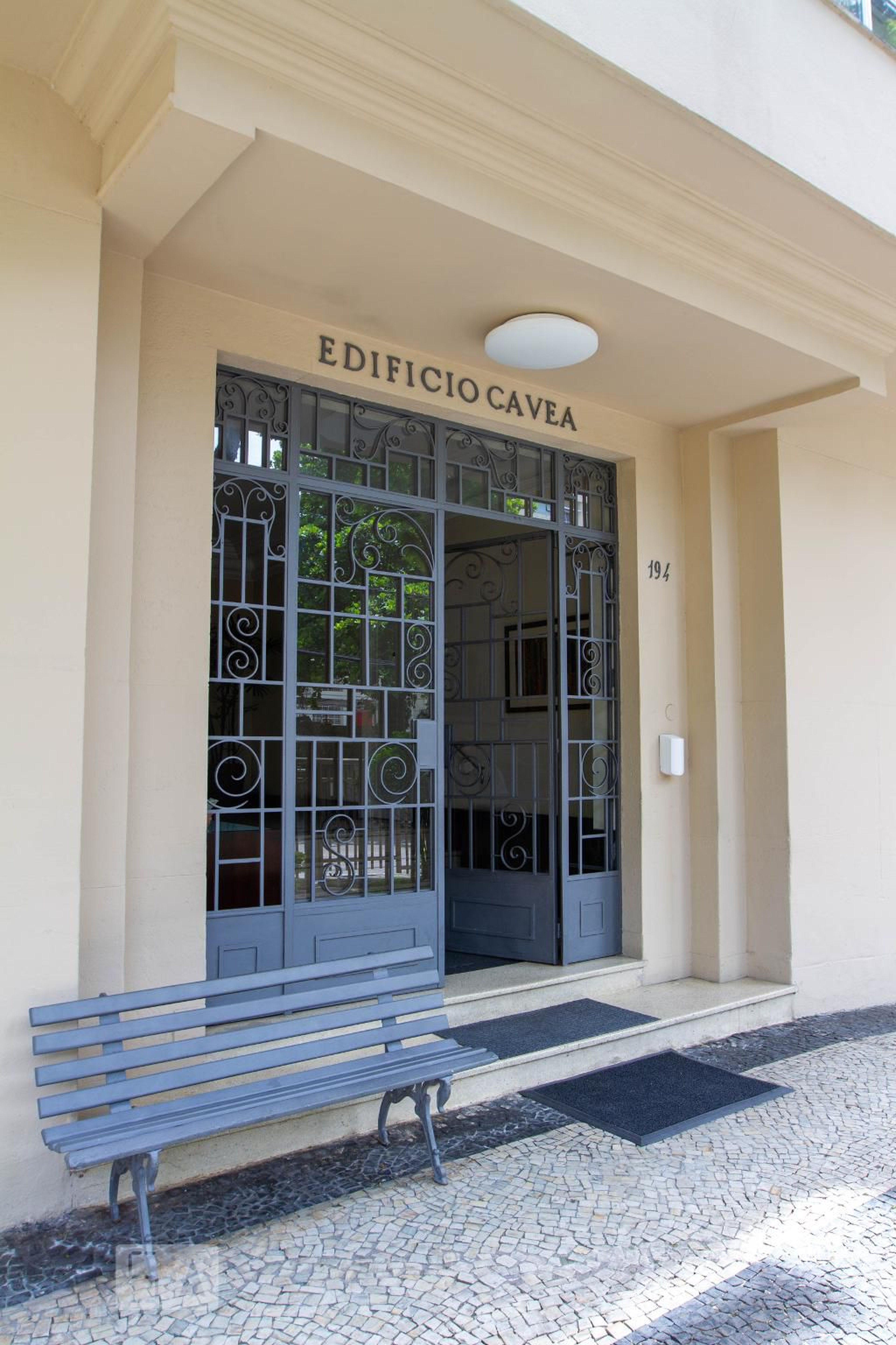 Entrada do prédio - Edifício Gávea