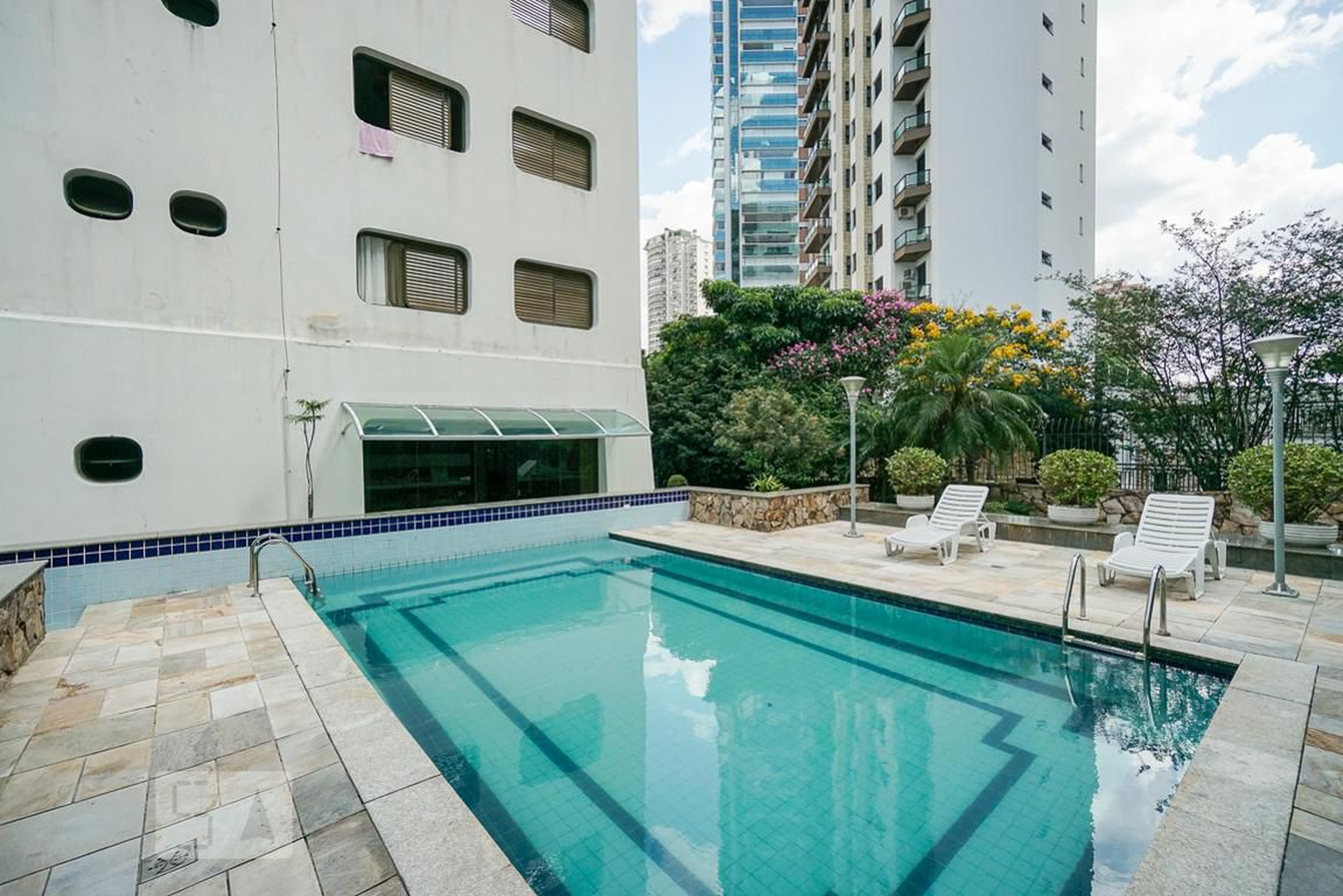 Piscina - Edifício Palácio Anália Franco