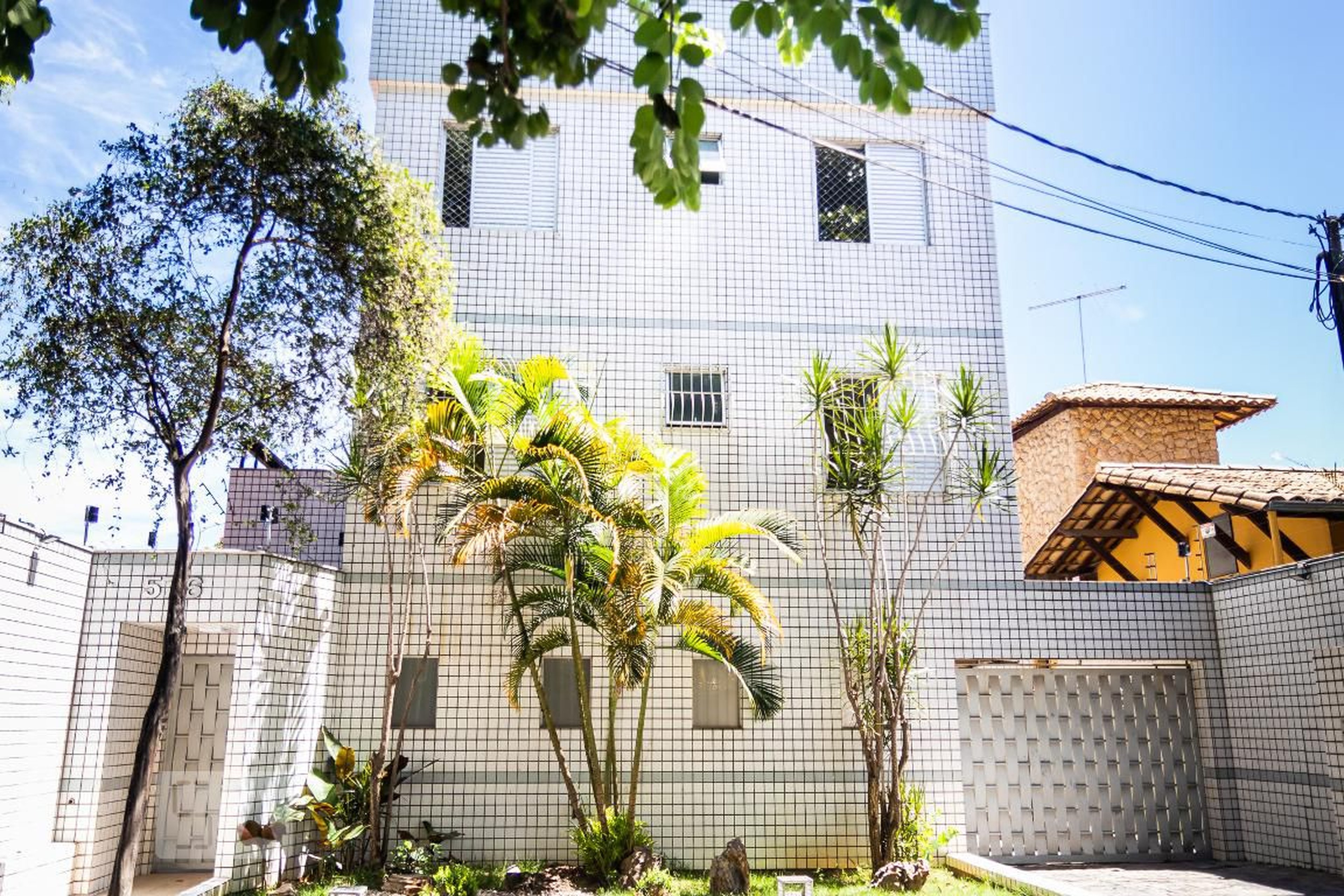 Fachada Condomínio Vitória Régia