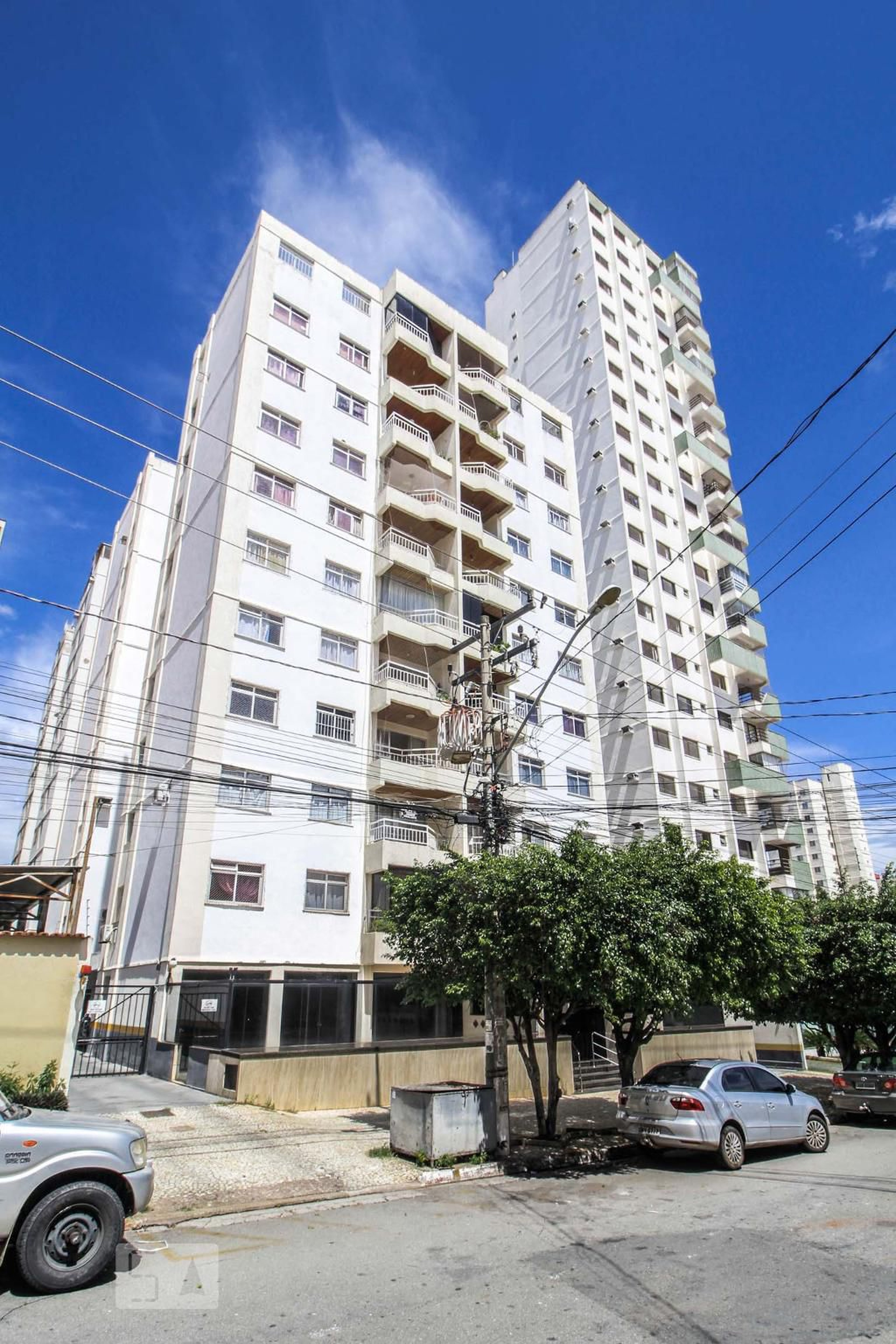 Fachada do Prédio Condomínio em Rua S-5, 466