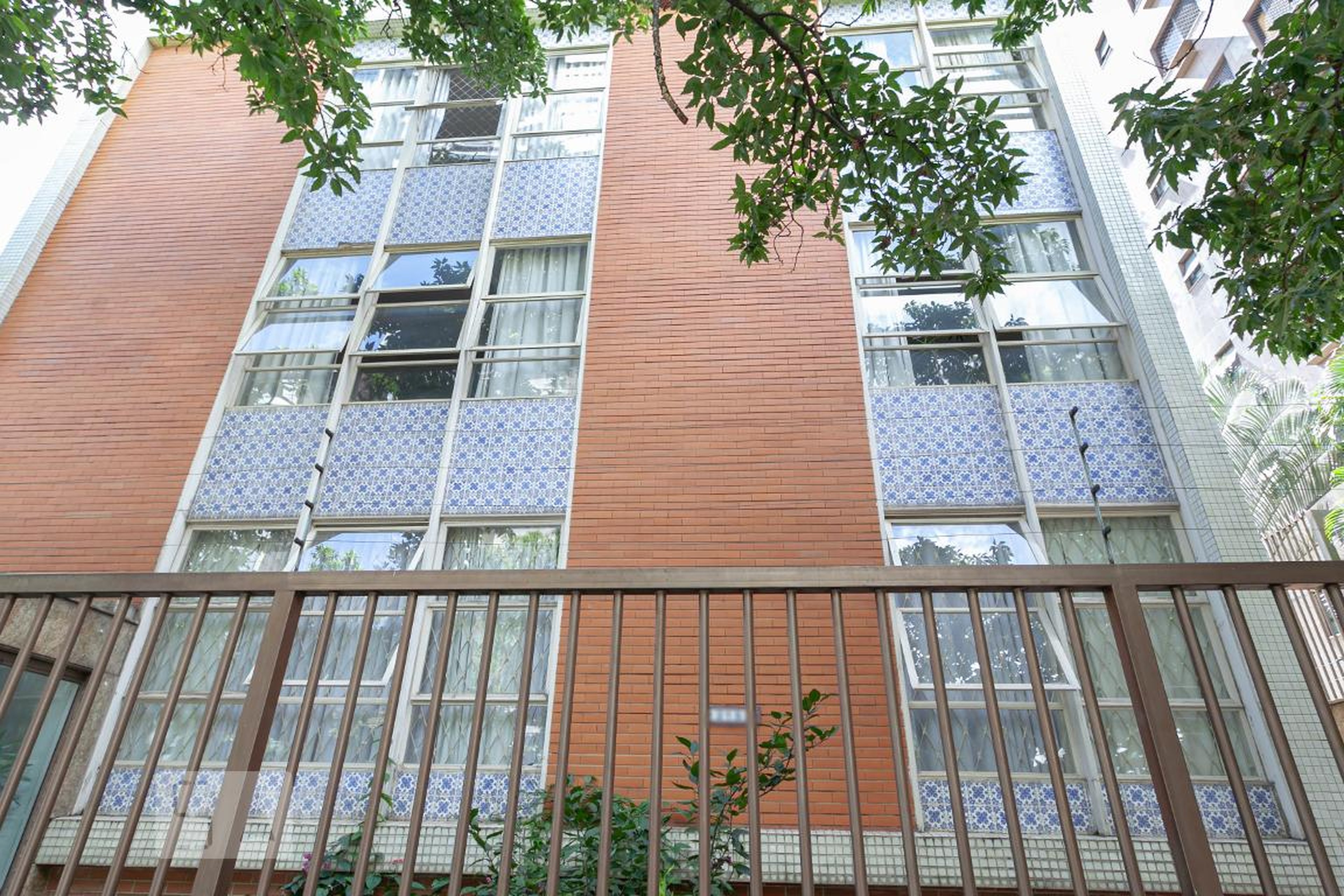 Fachada do Prédio Condomínio em Rua Espírito Santo, 2152