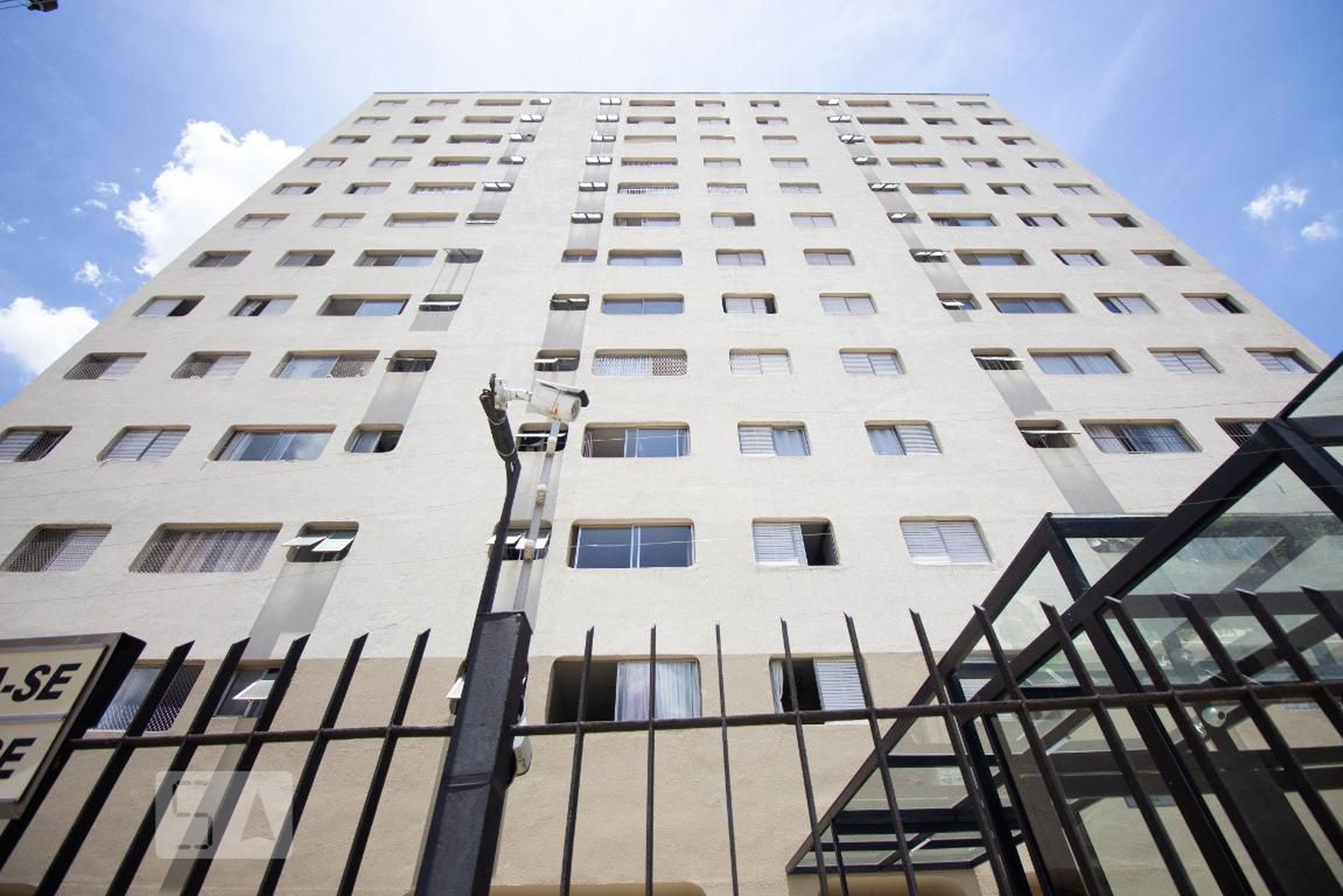 Prédio Condomínio Amoreira