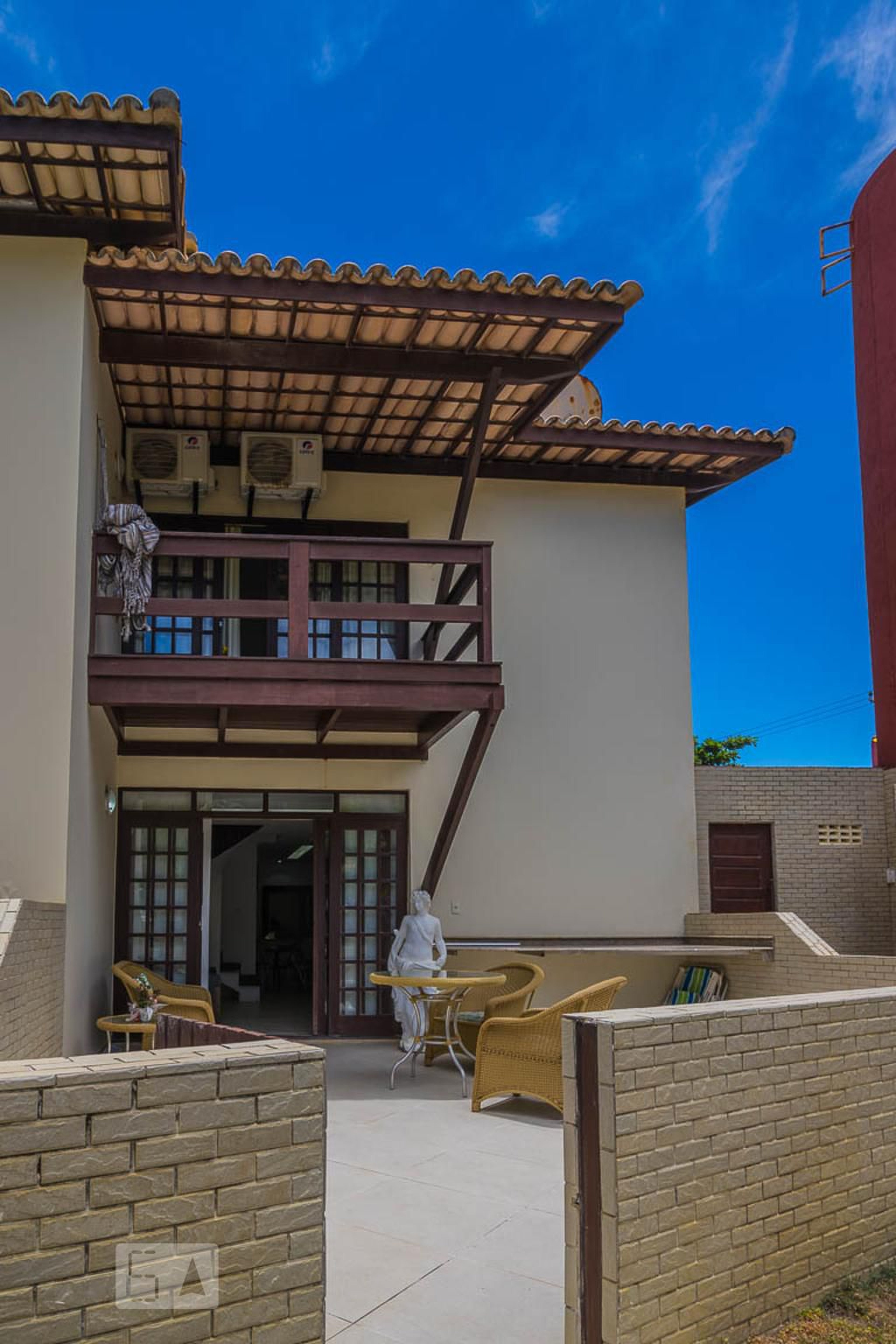 Fachada Condomínio em Rua Thales de Azevedo, 232