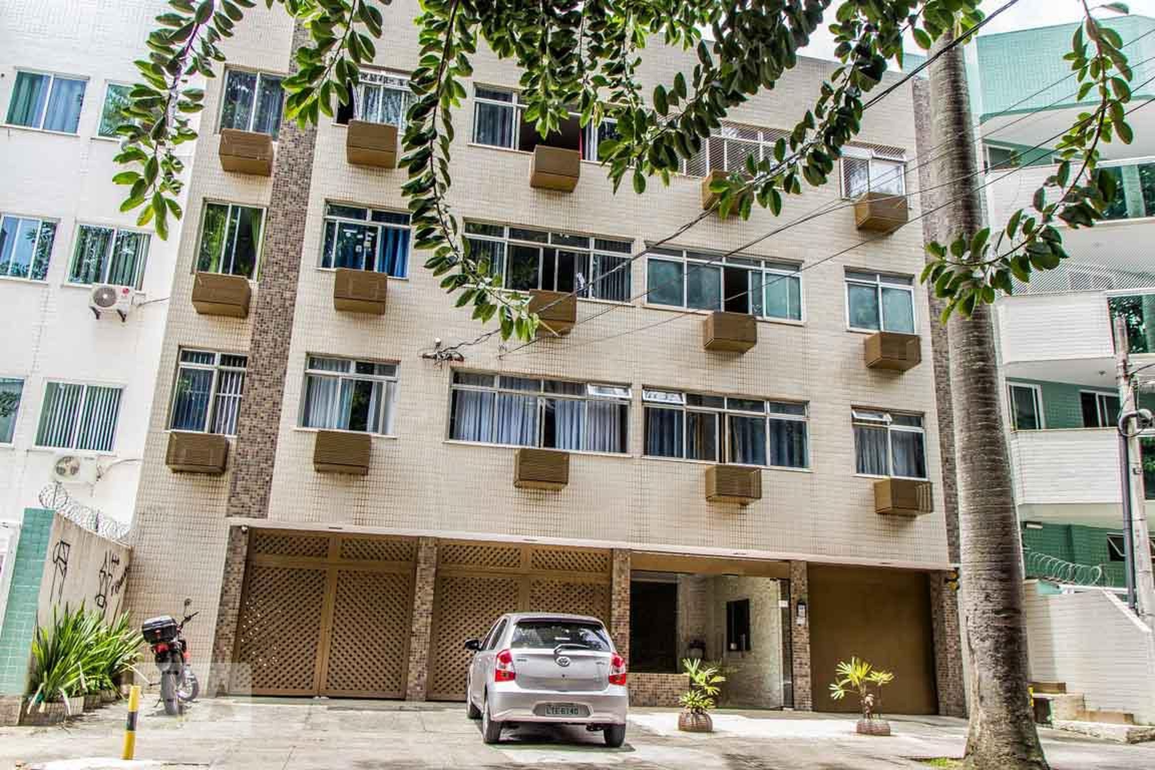 Fachada do Prédio Condomínio em Rua Uçá, 22